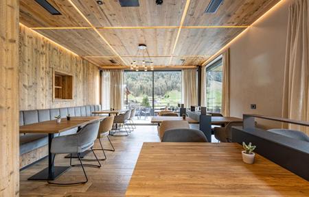 Paradise Lodge slide 3