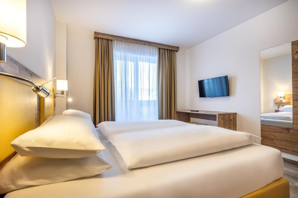 Der Alpenblick slide 5