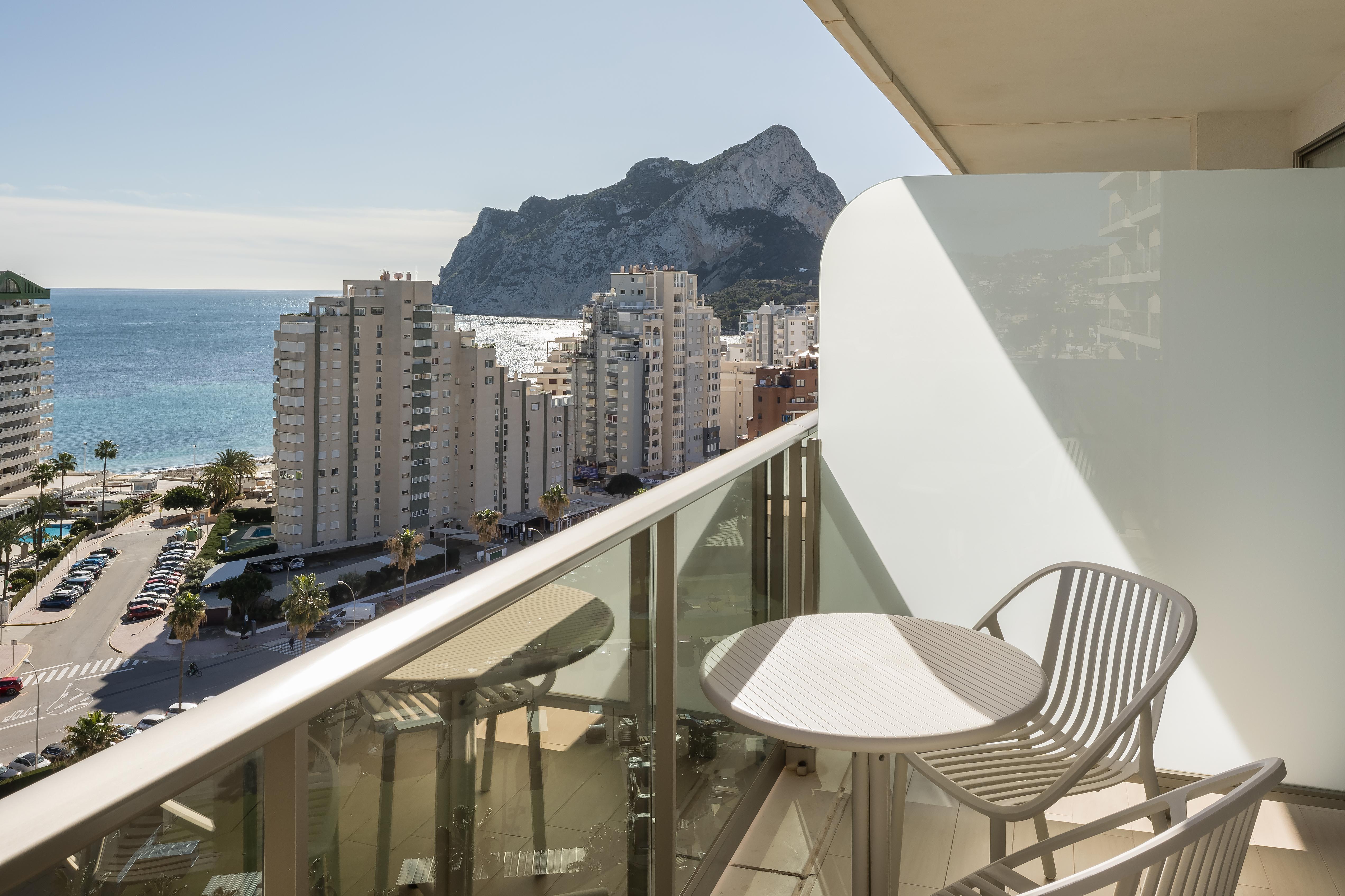 Hotel Diamante Beach slide 3