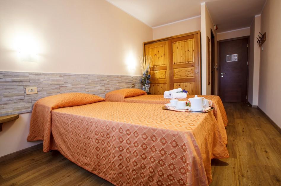 Hotel Olympic slide 4