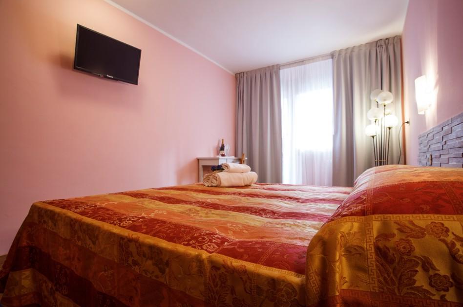 Hotel Olympic slide 3