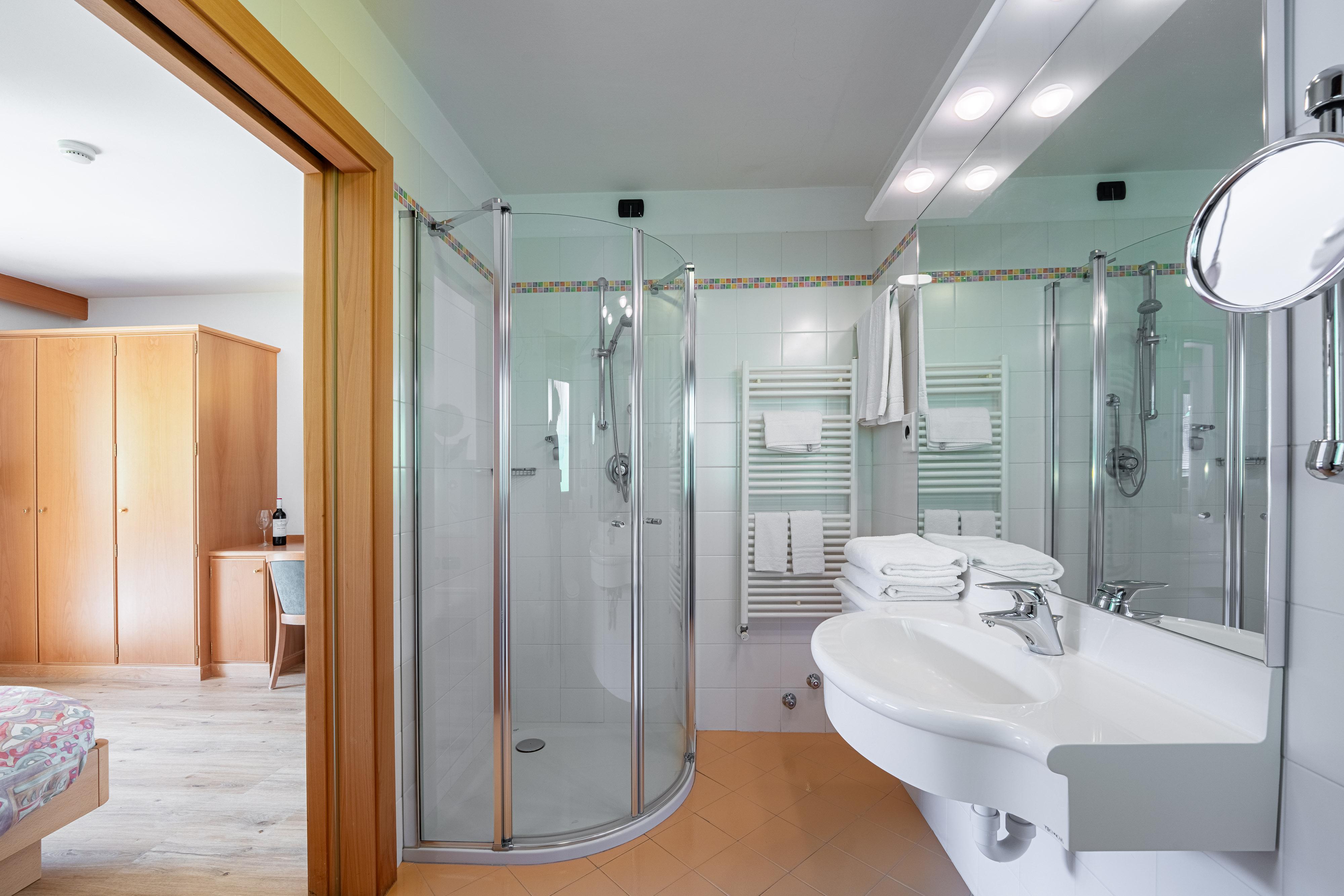 Hotel Dolomites Inn slide 3