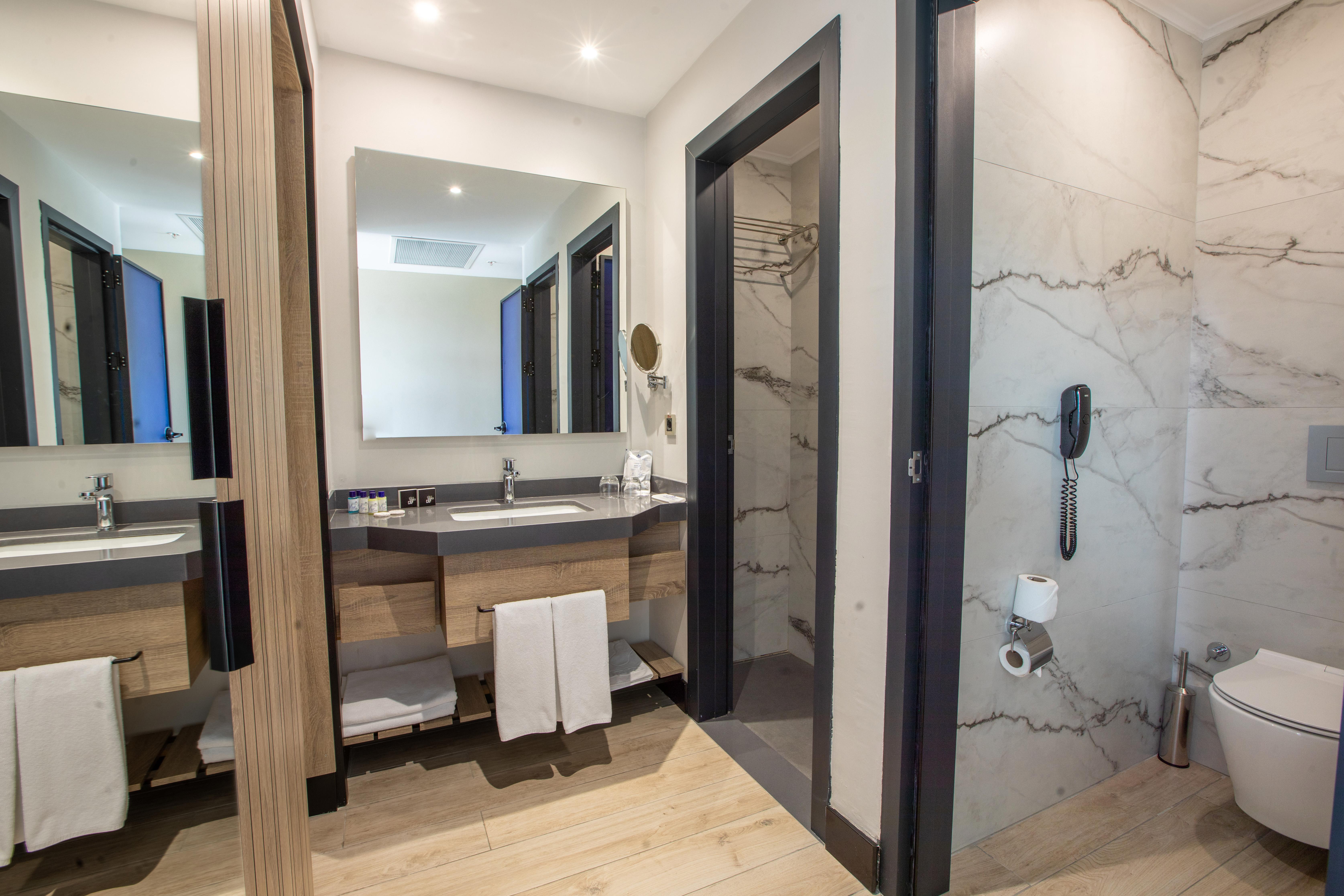 Hotel Armella Hill slide 5