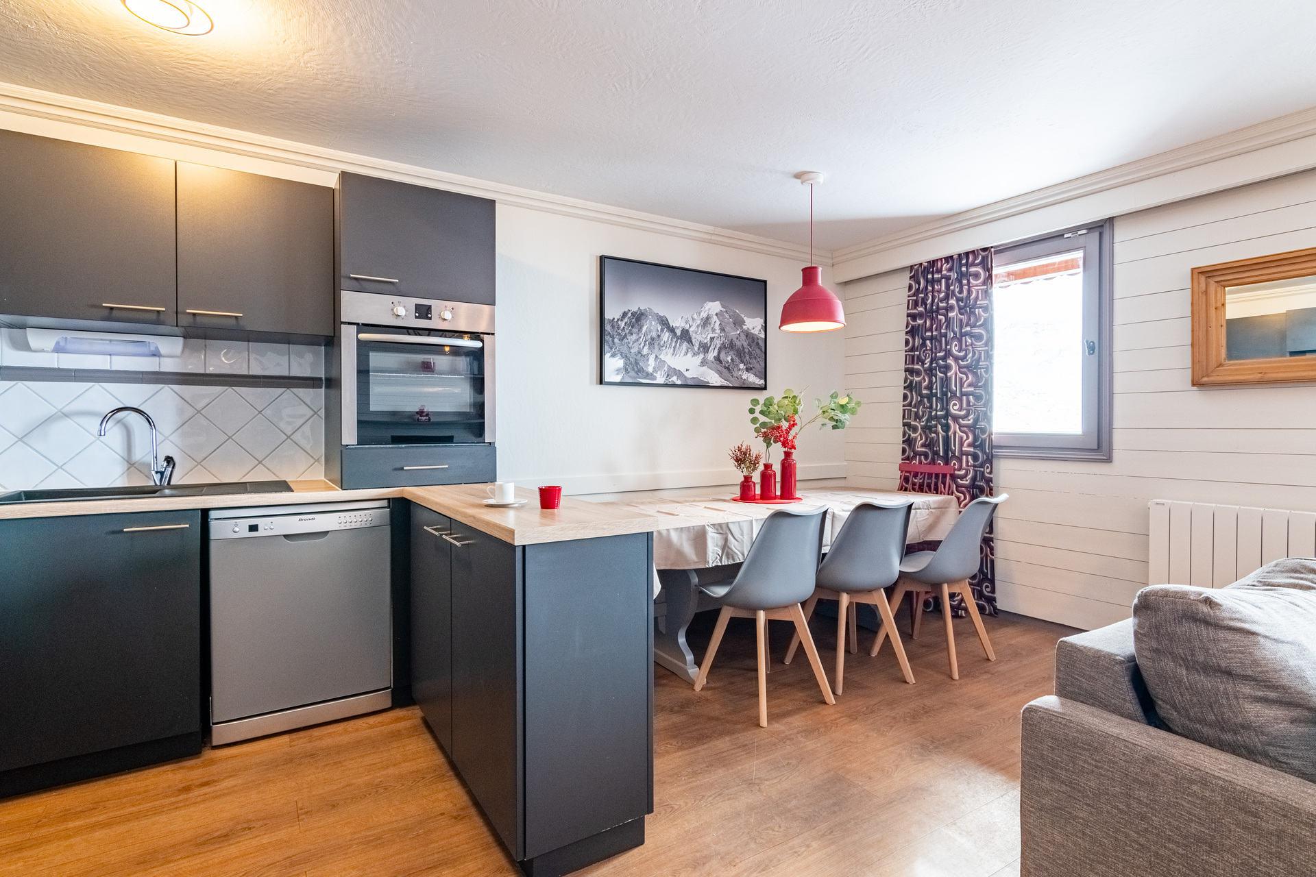 Chalet Chamois slide 3