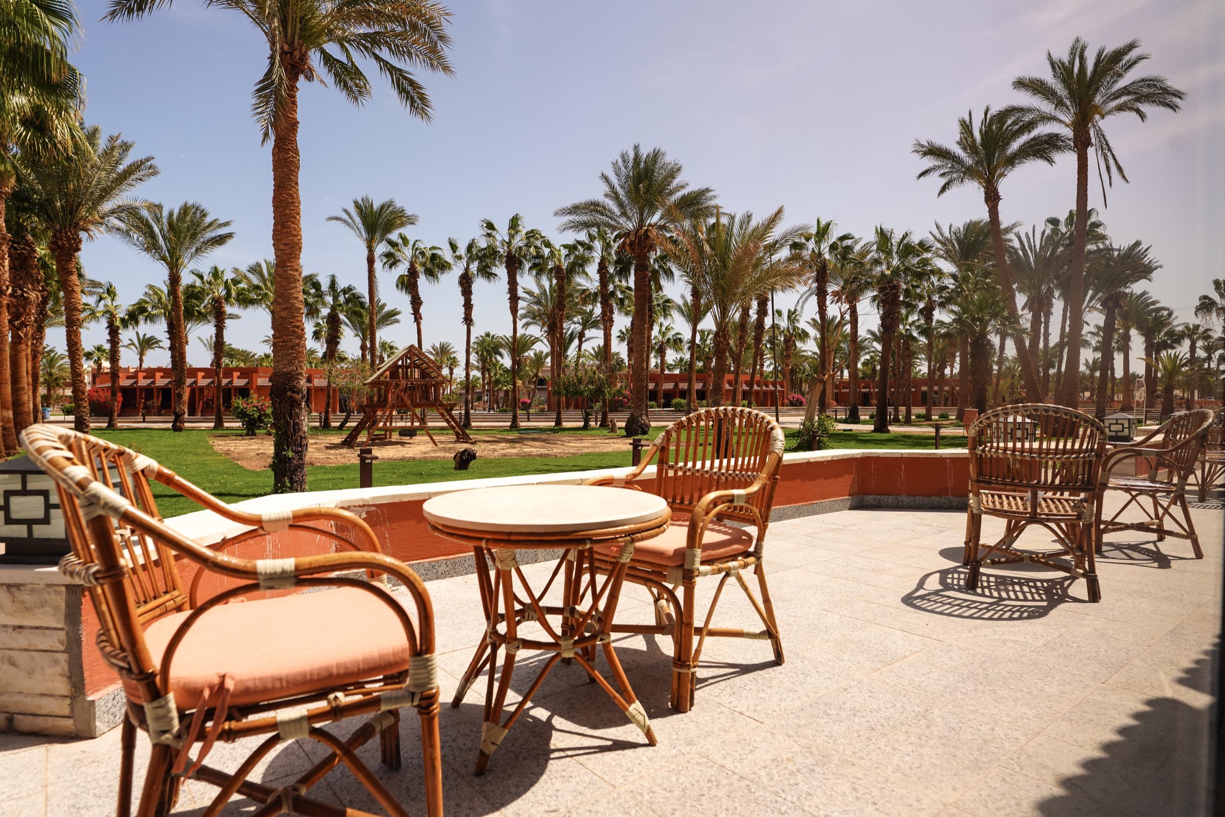 Blend Paradise Resort  slide 4