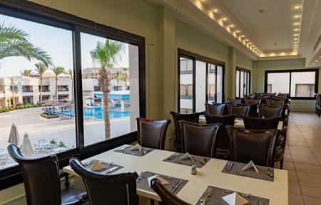 Blend Club Aqua Resort slide 4