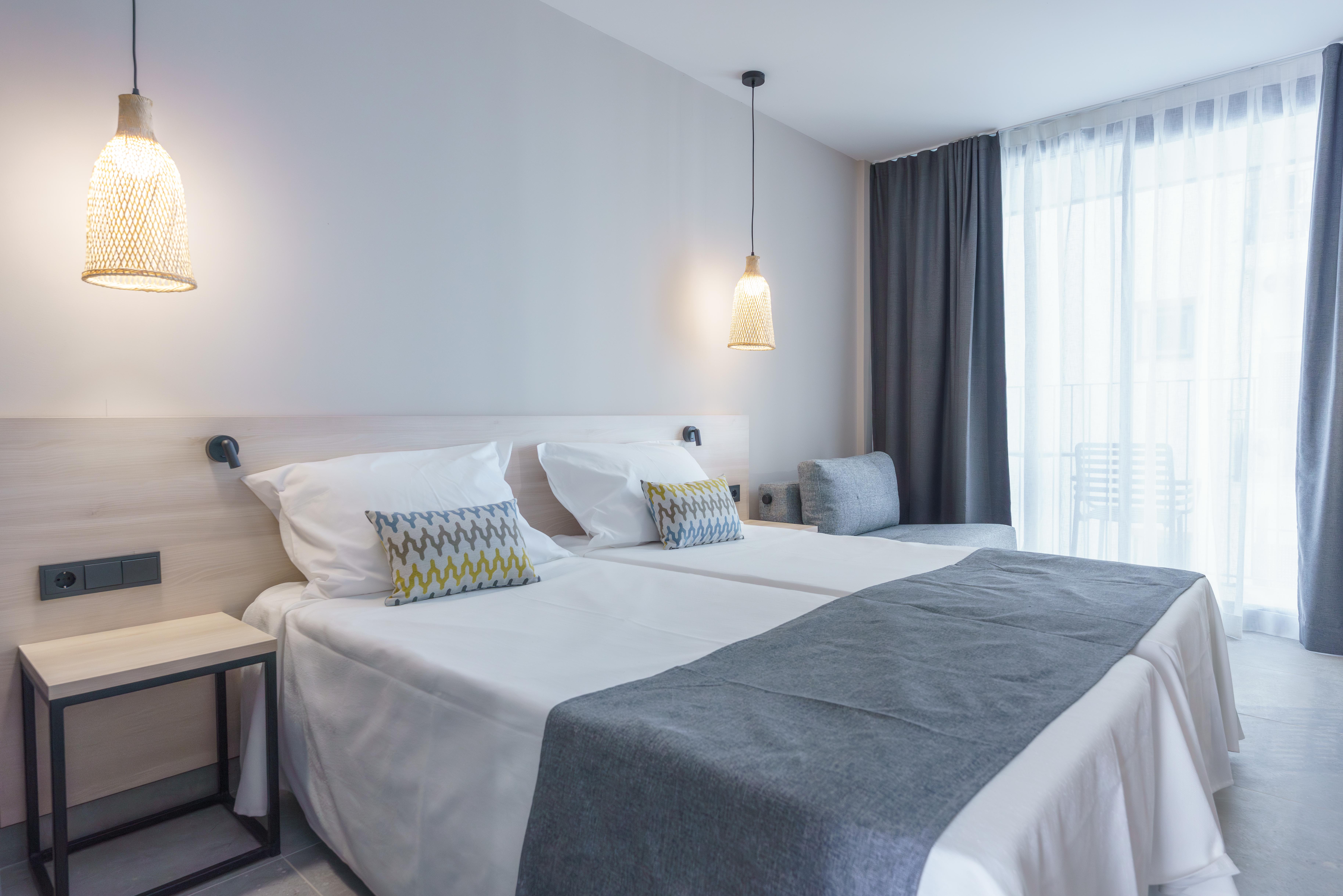 Hotel DWO Les Palmeres slide 3