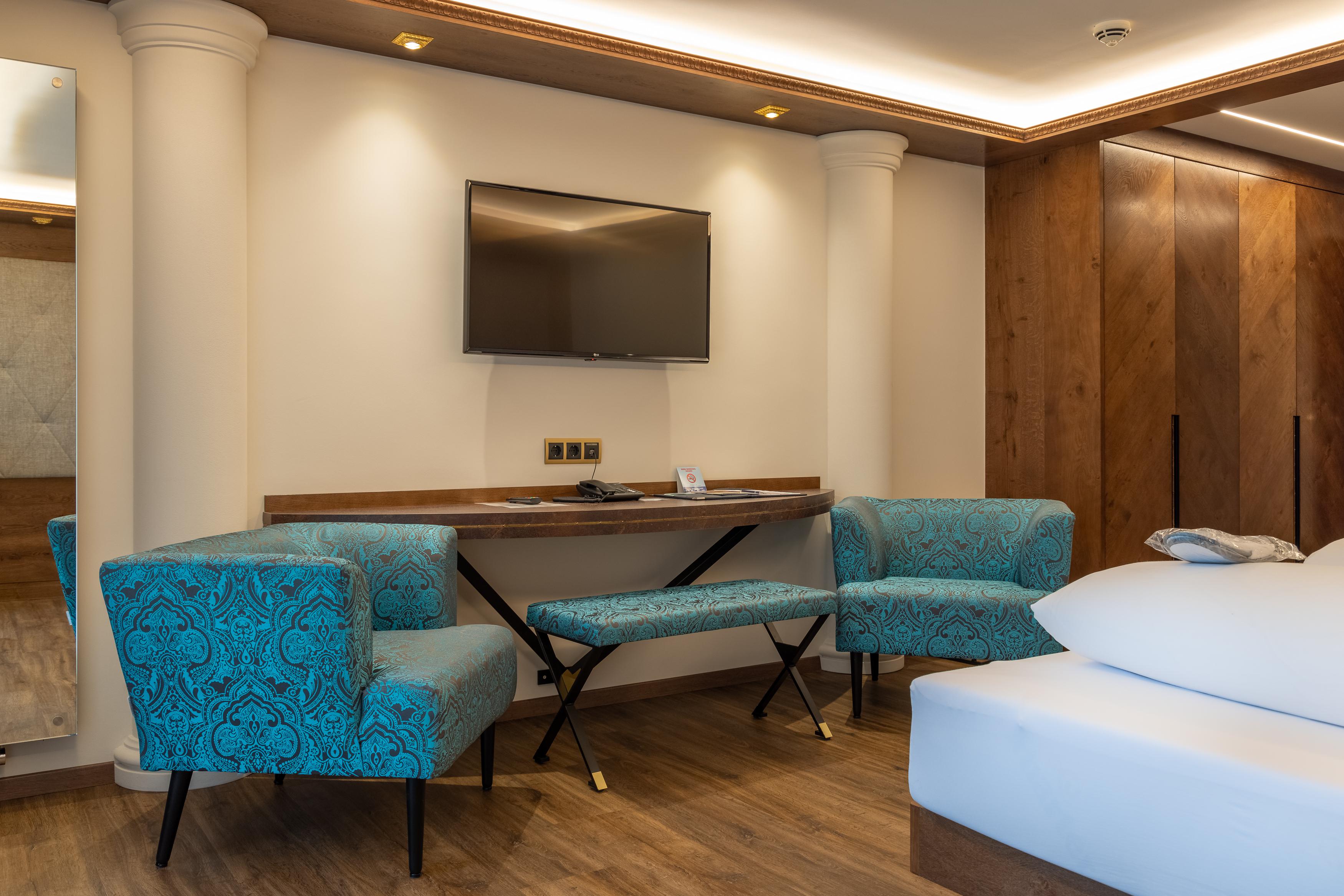 Sporthotel Strass slide 4