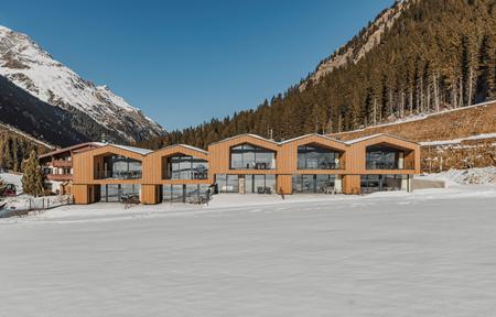 Panorama Chalets Pitztal slide 1