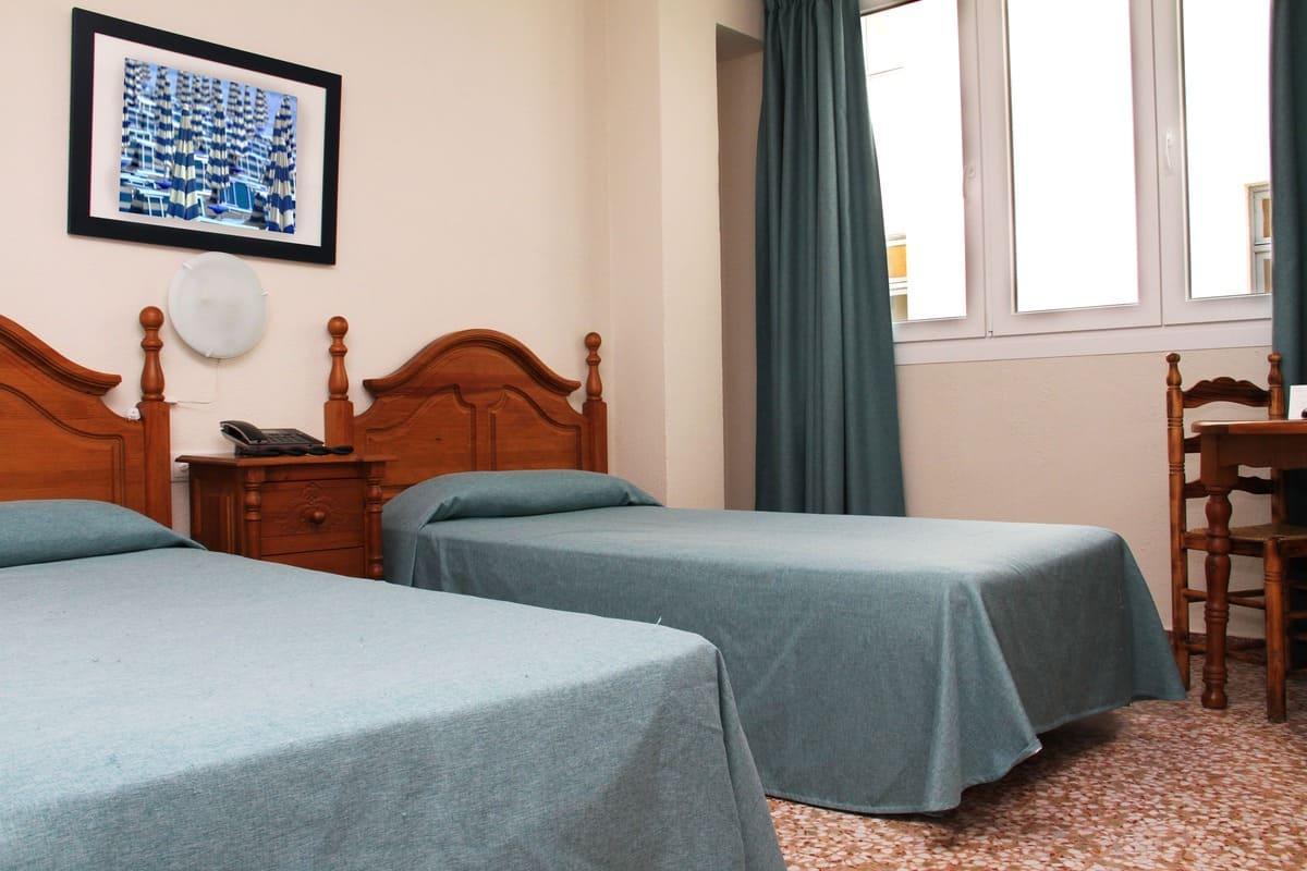 Moon Dreams Mediterraneo Carihuela slide 3