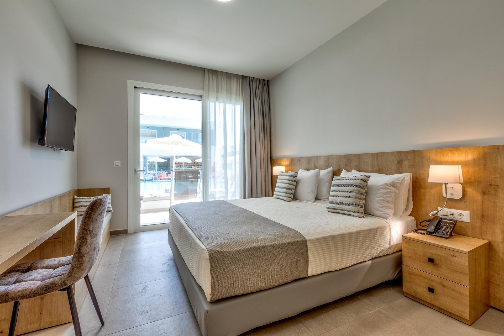 White Olive Premium Laganas slide 3