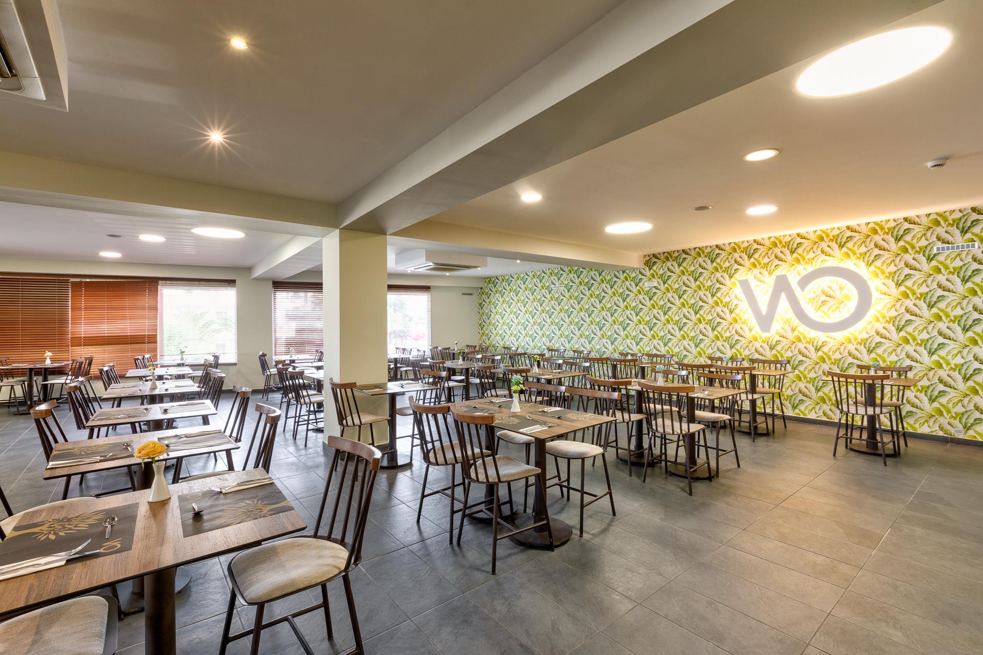 White Olive Premium Laganas slide 4