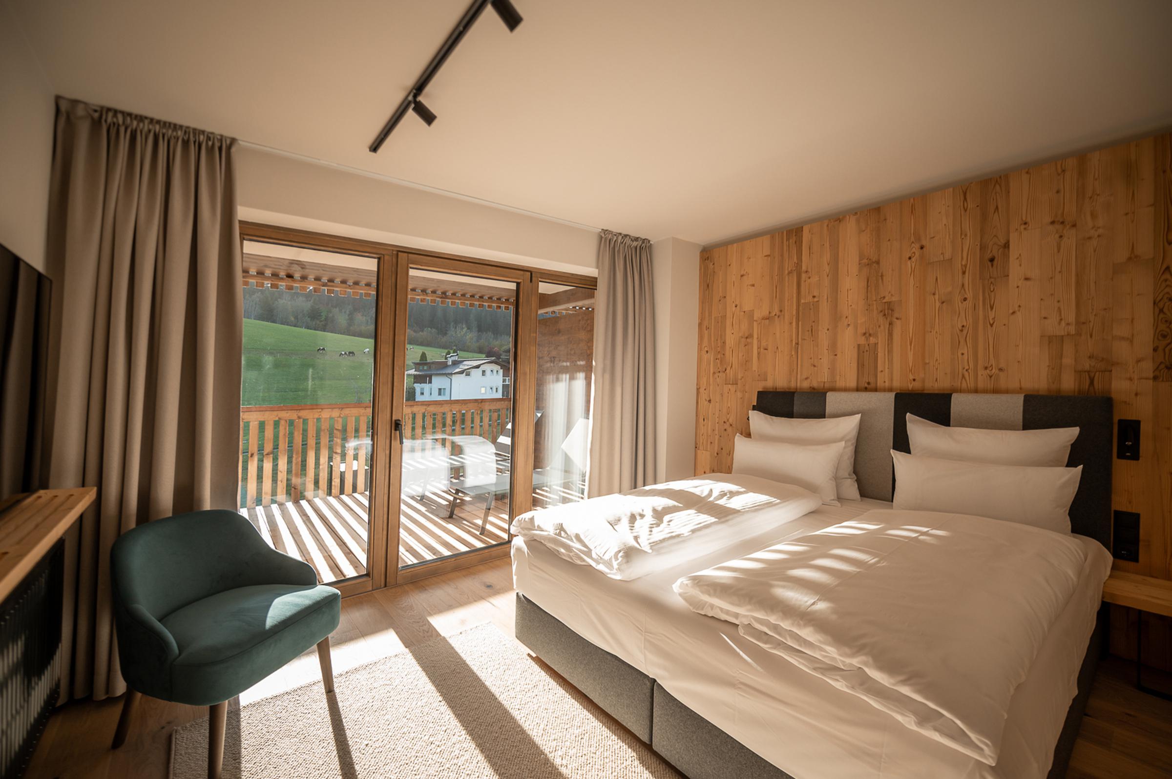 ADEA Lifestyle Suites slide 3