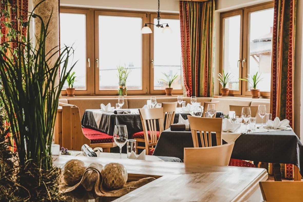 Hotel Köningsleiten Vital Alpin slide 4