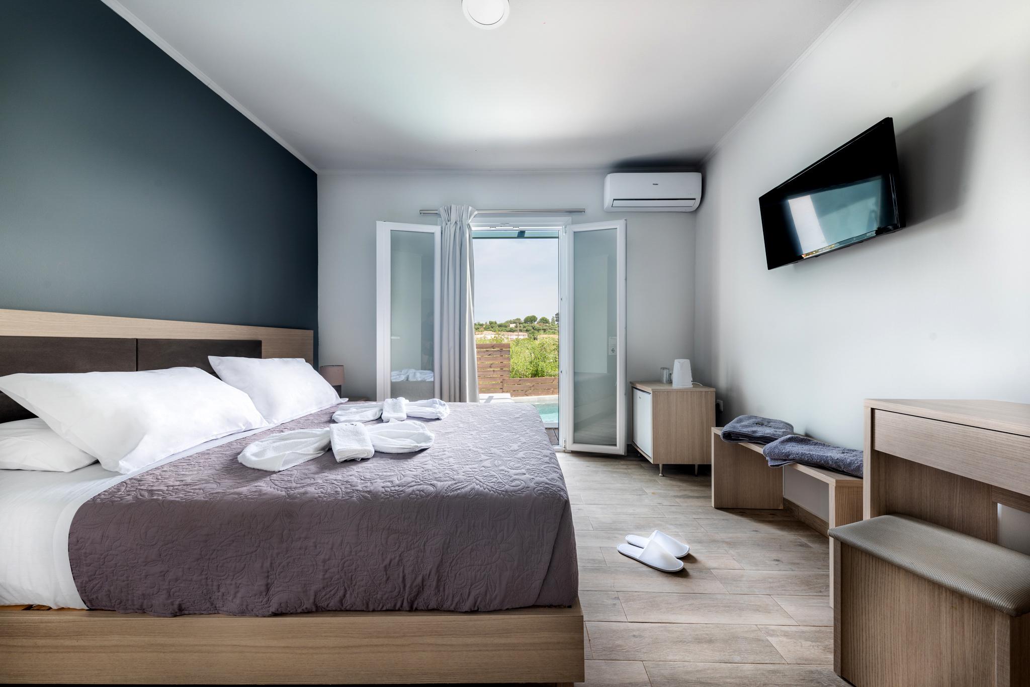 Zante Calinica Hotel & Suites slide 4