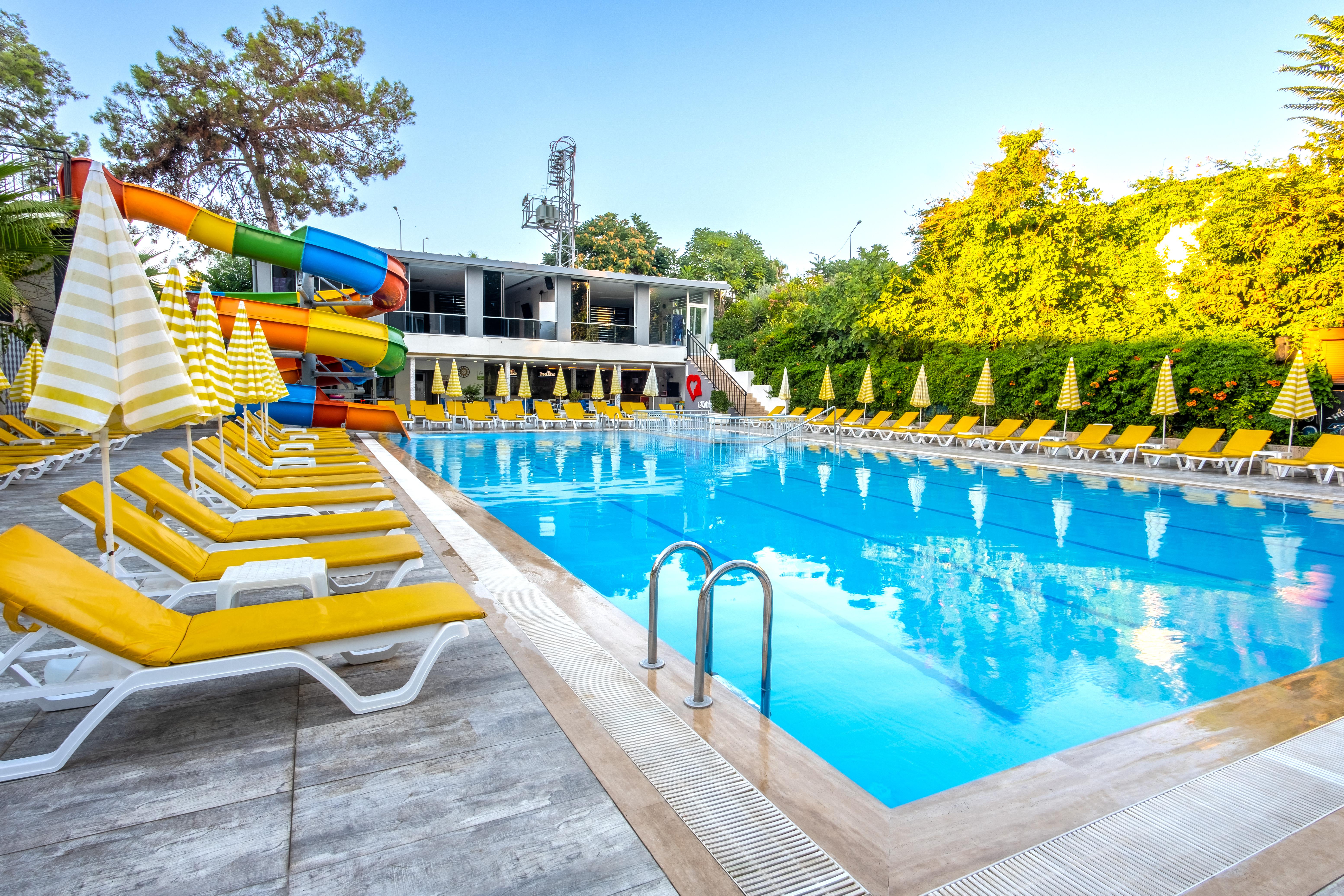 Hotel Kolibri Resort slide 2