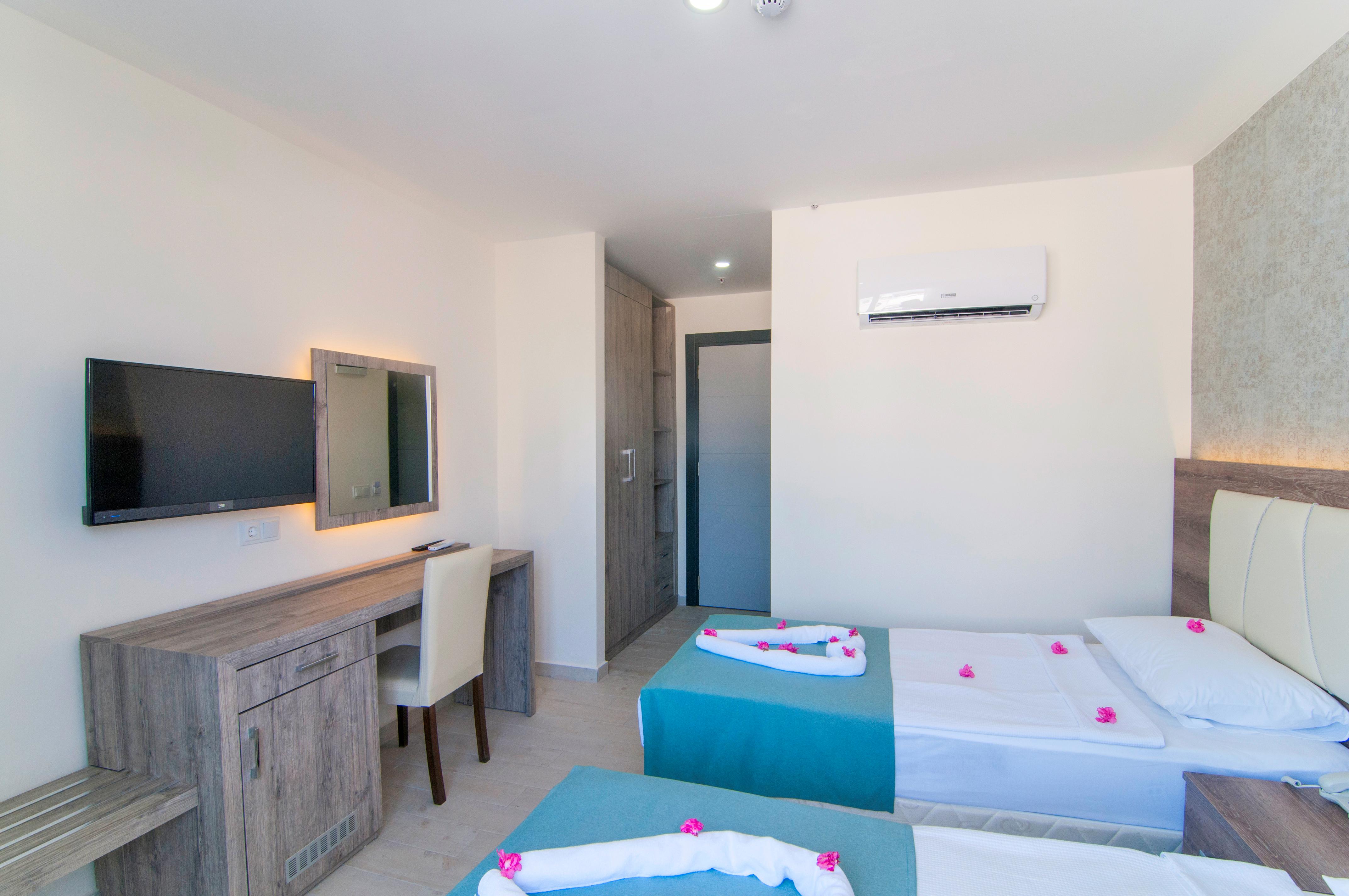 Hotel Kolibri Resort slide 4