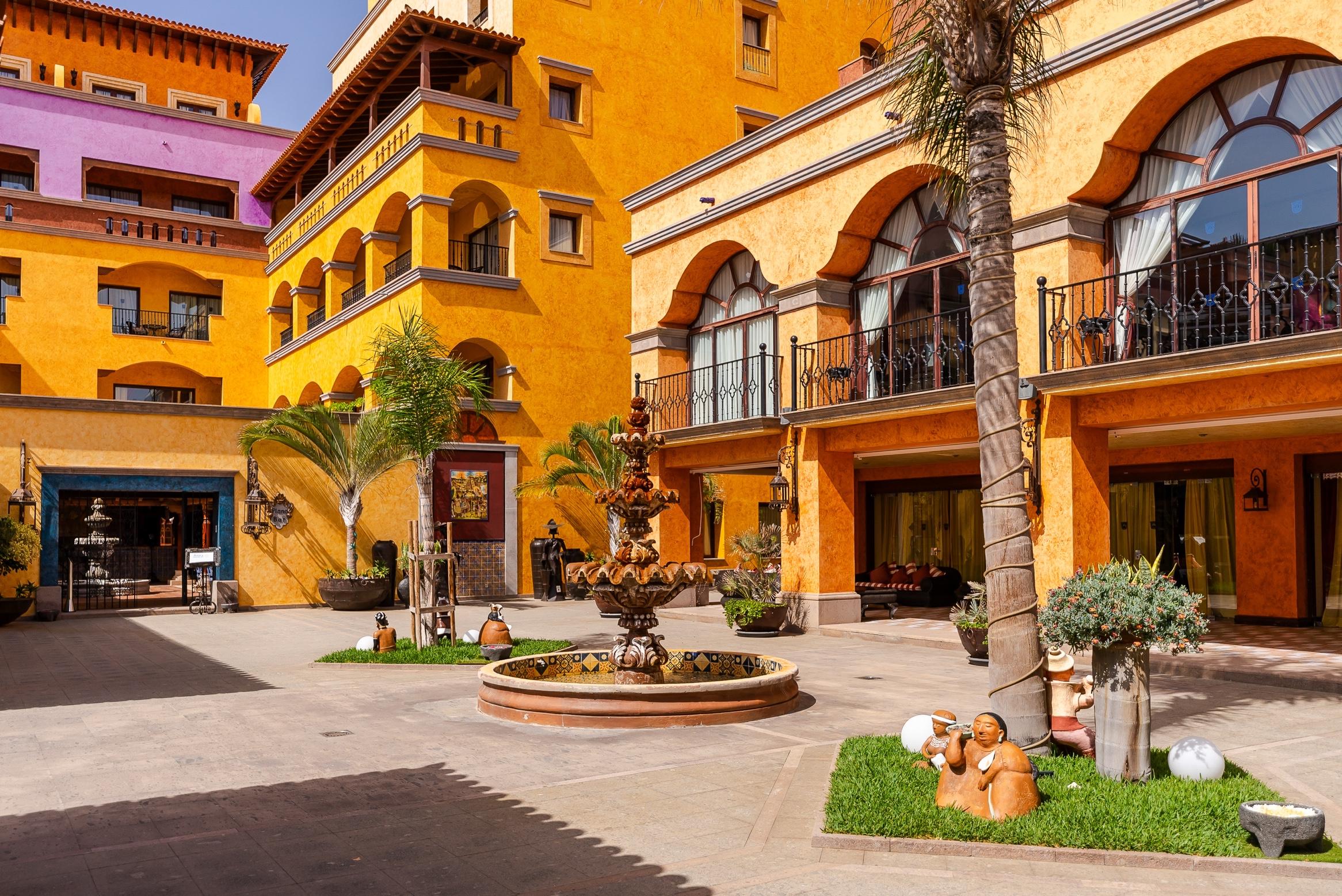 Hotel Villa Cortes slide 2