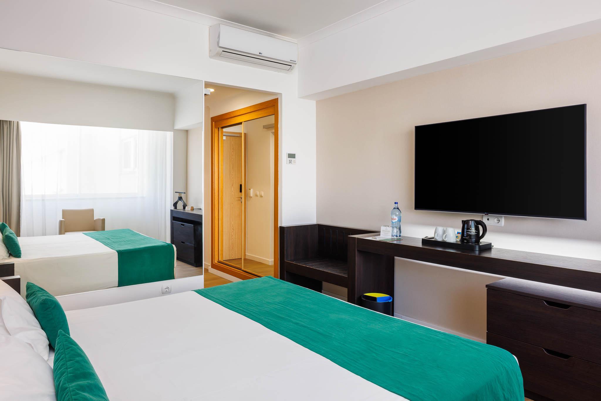 Jupiter Algarve Beach & Spa slide 3