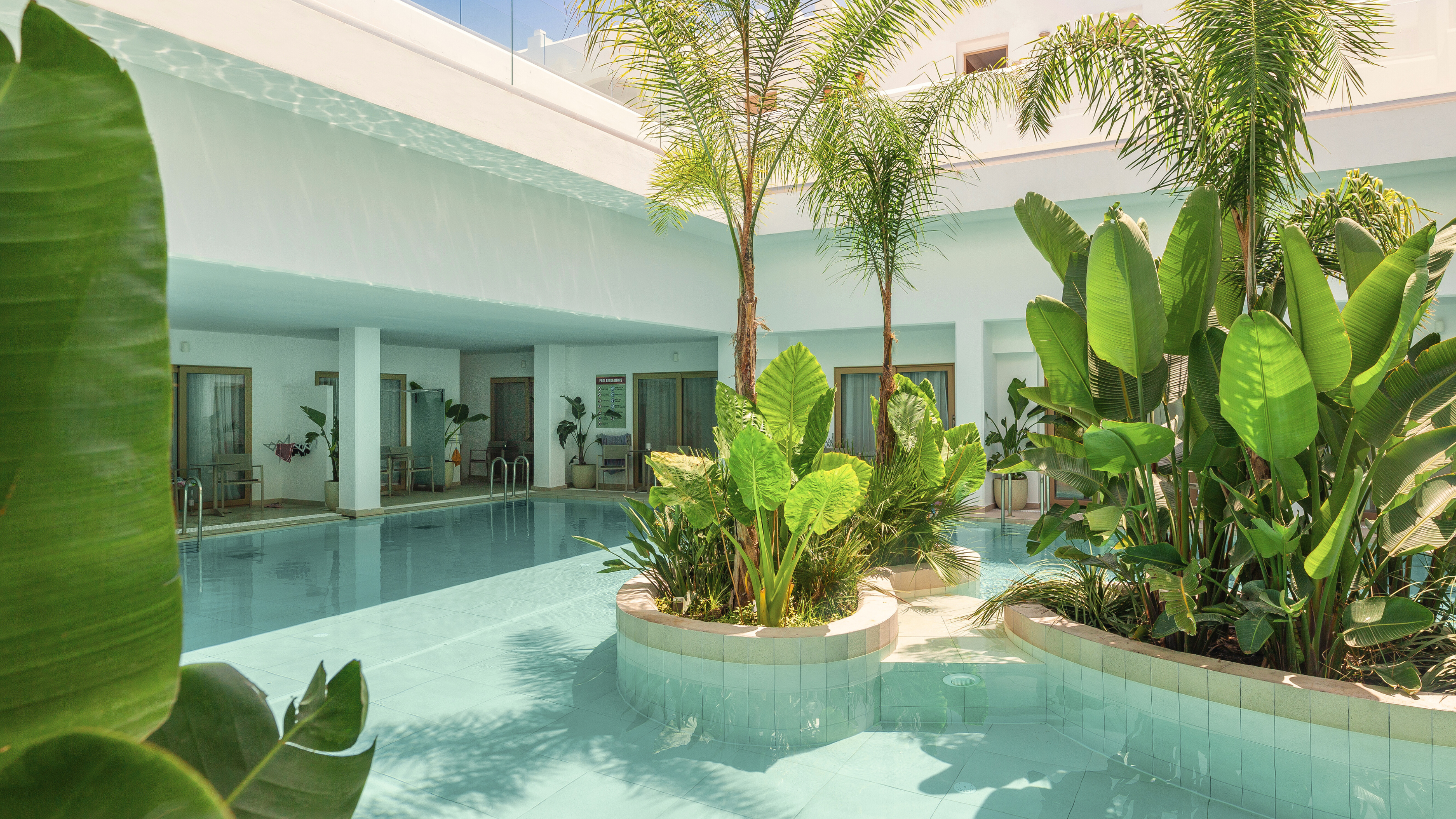 Hotel Blue Sea Island slide 2