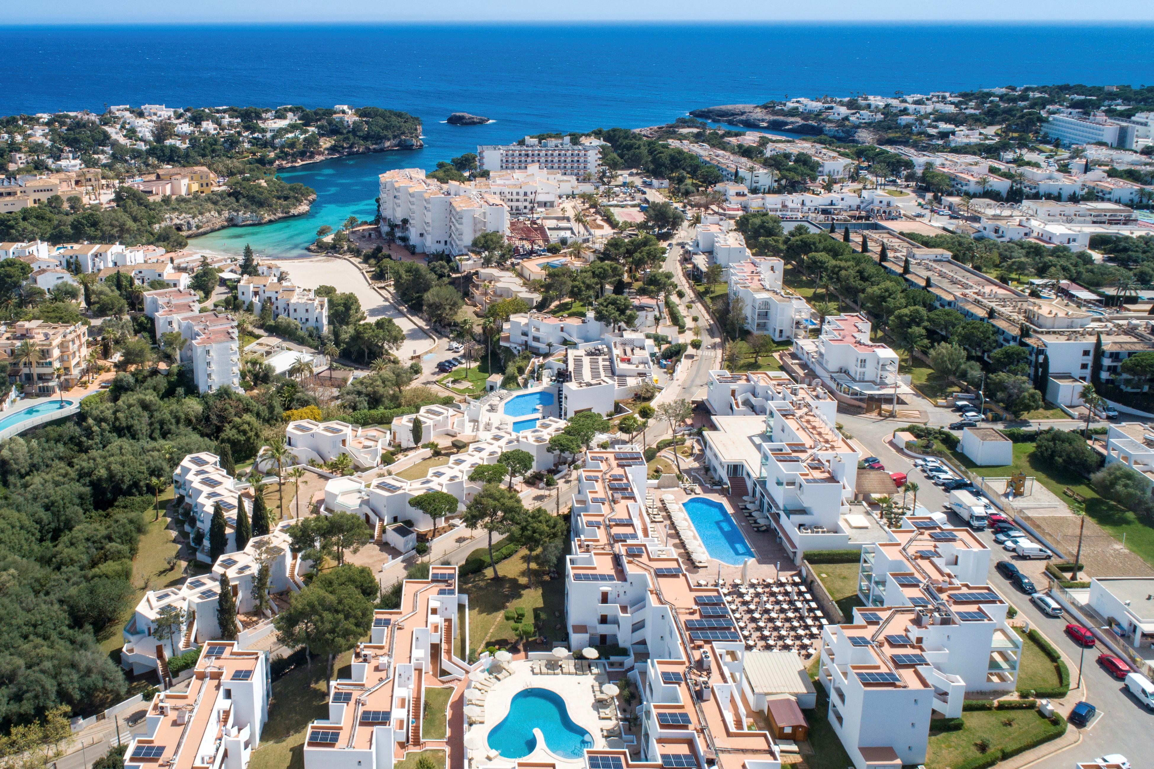 MarSenses Ferrera Blanca Hotel Family slide 4