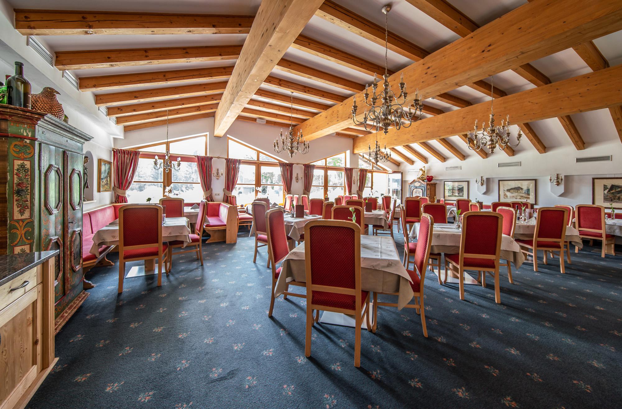 Hotel Karl Schranz slide 4