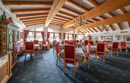 Hotel Karl Schranz slide 4