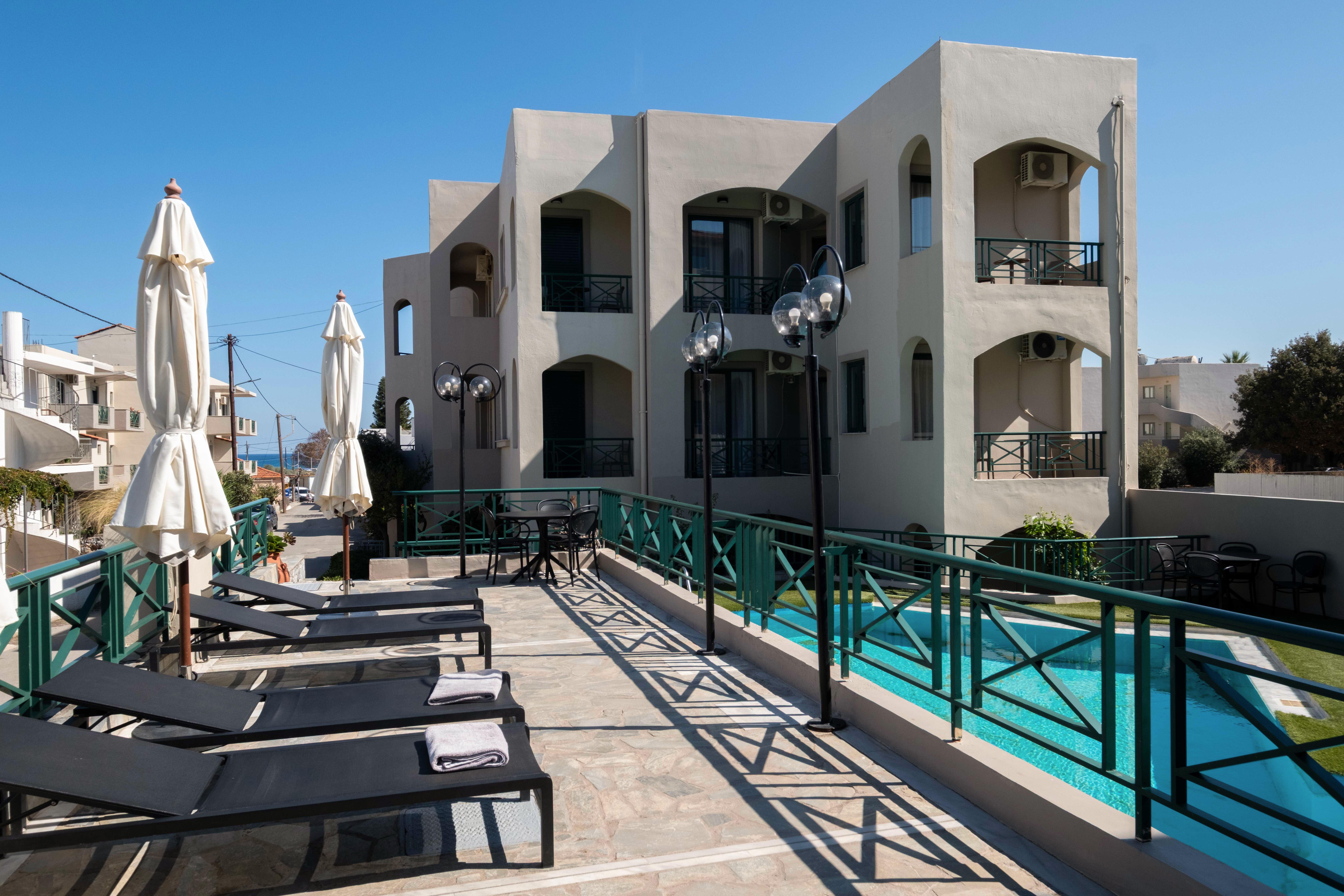 Hotel Romantica slide 5