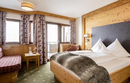 Hotel Almhof slide 2