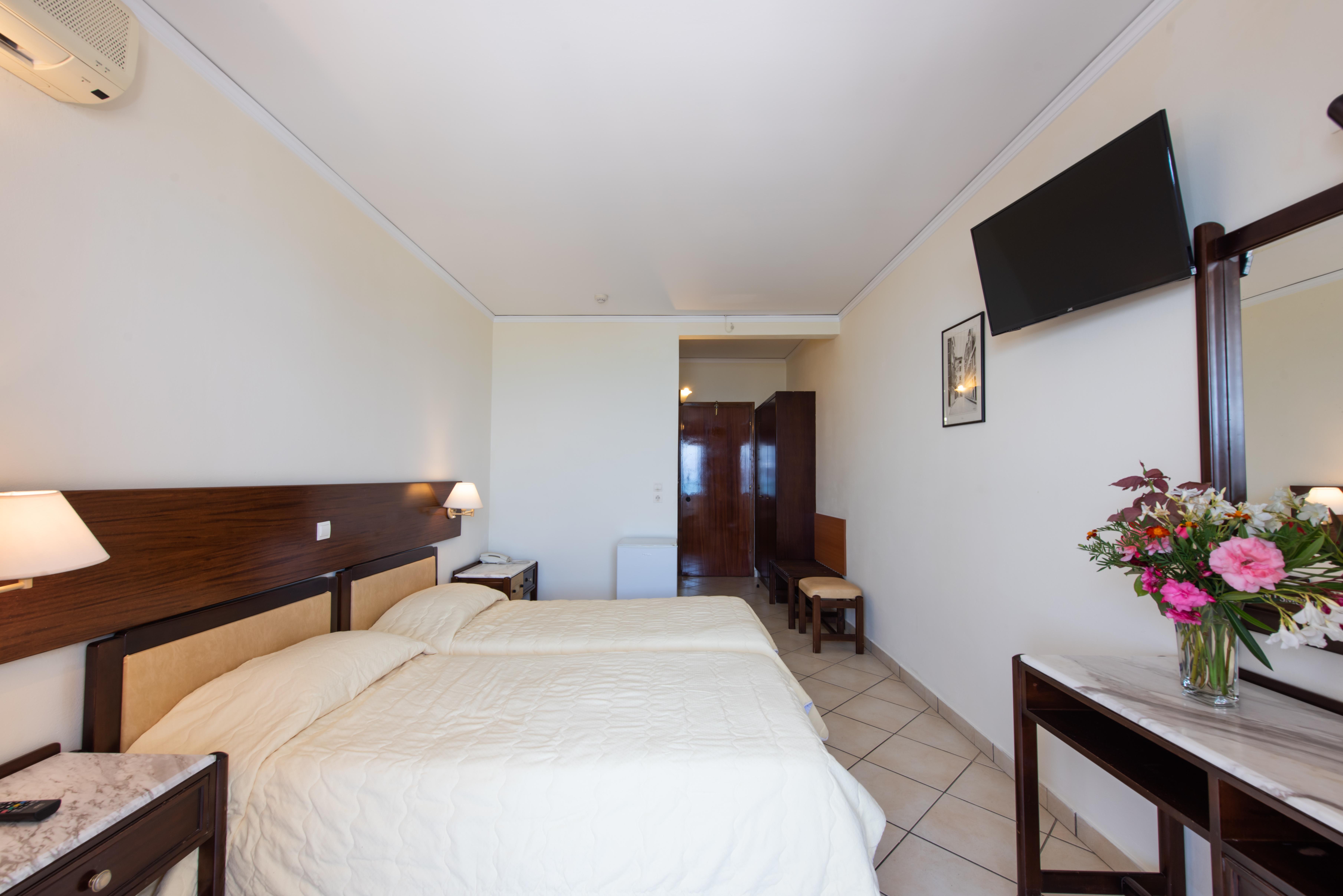 Hotel Aphrodite Beach slide 4