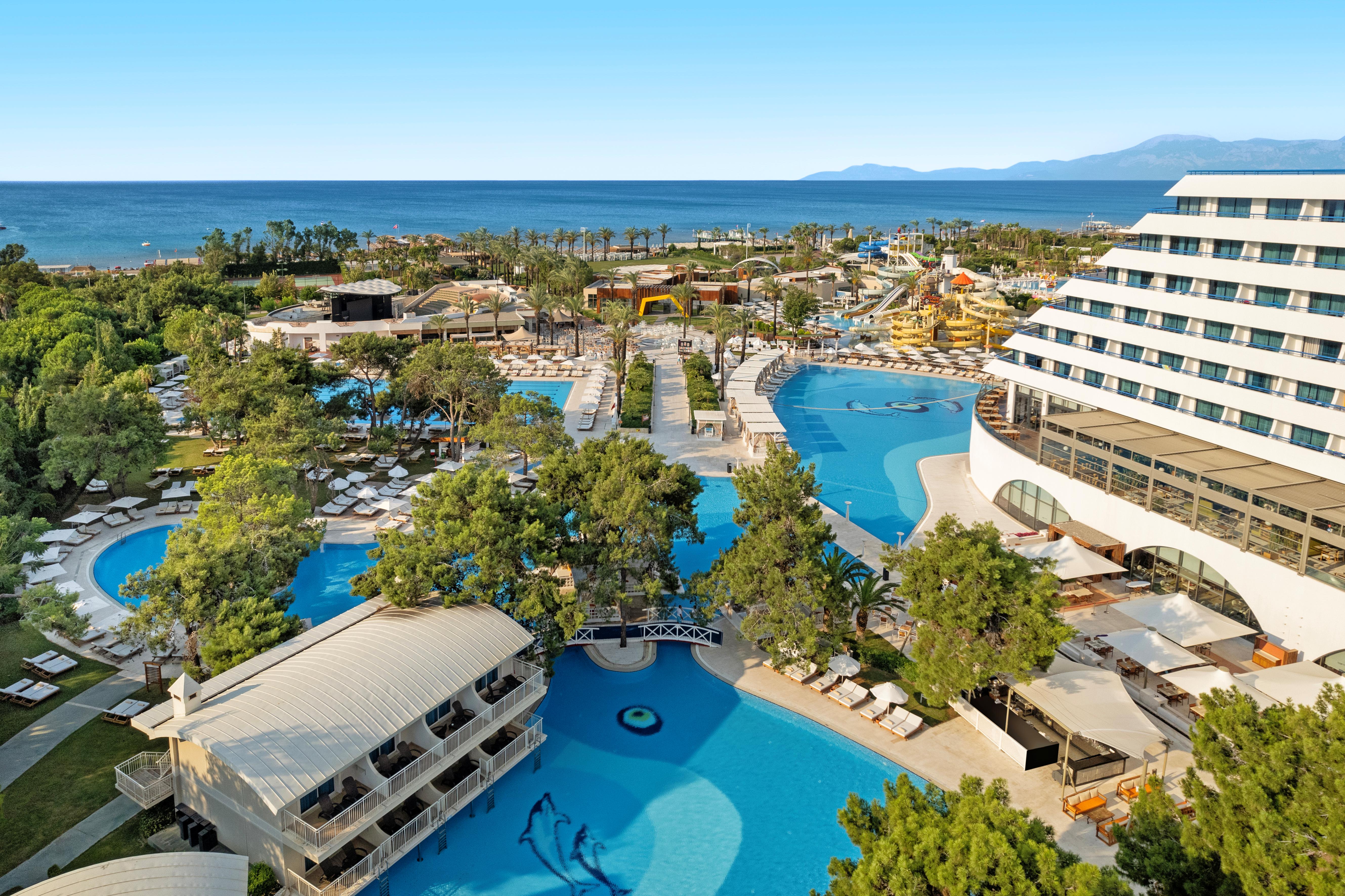 Hotel Titanic Deluxe Lara slide 2