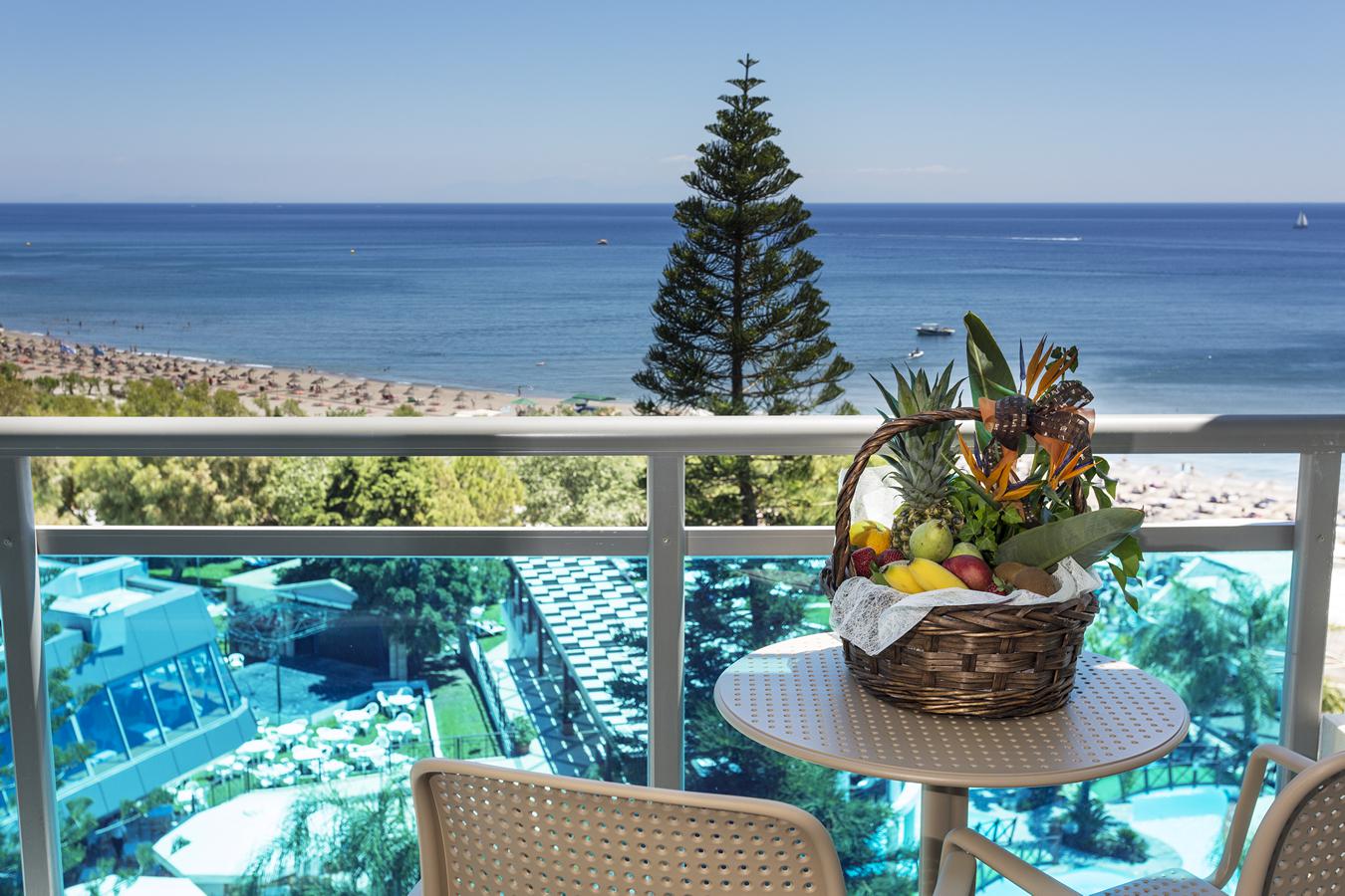 Hotel Calypso Beach slide 5