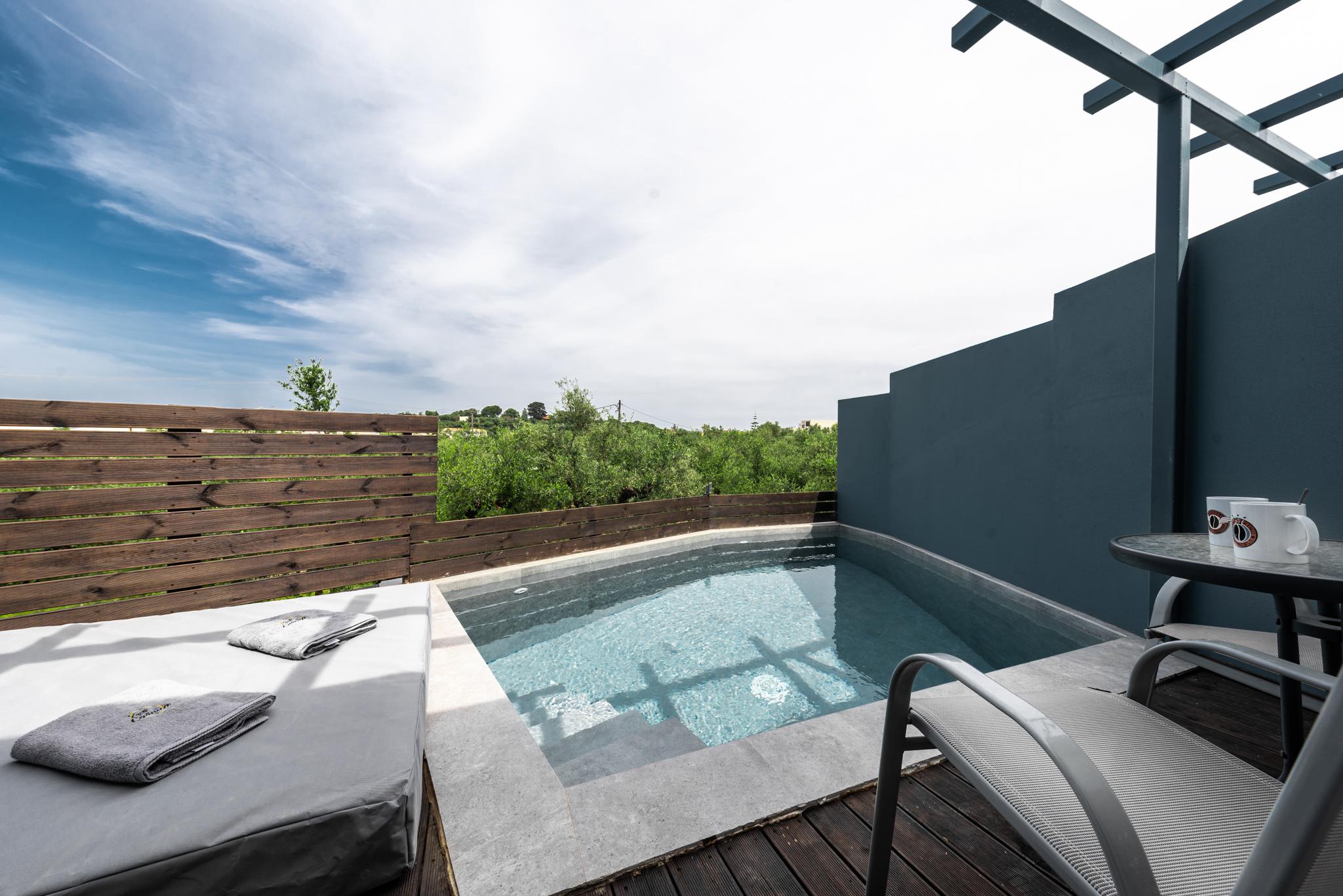 Zante Calinica Hotel & Suites slide 3