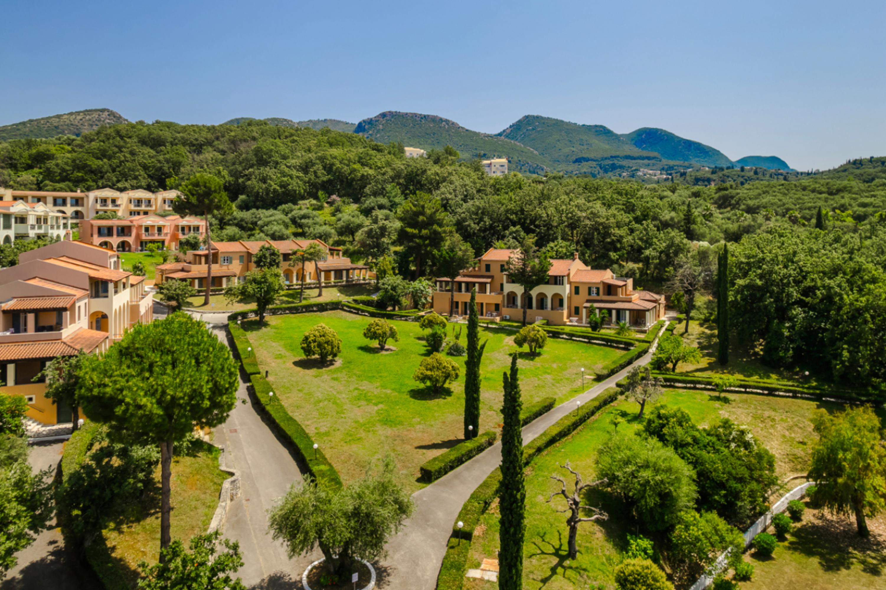 Lejlighedshotel Century Resort slide 5