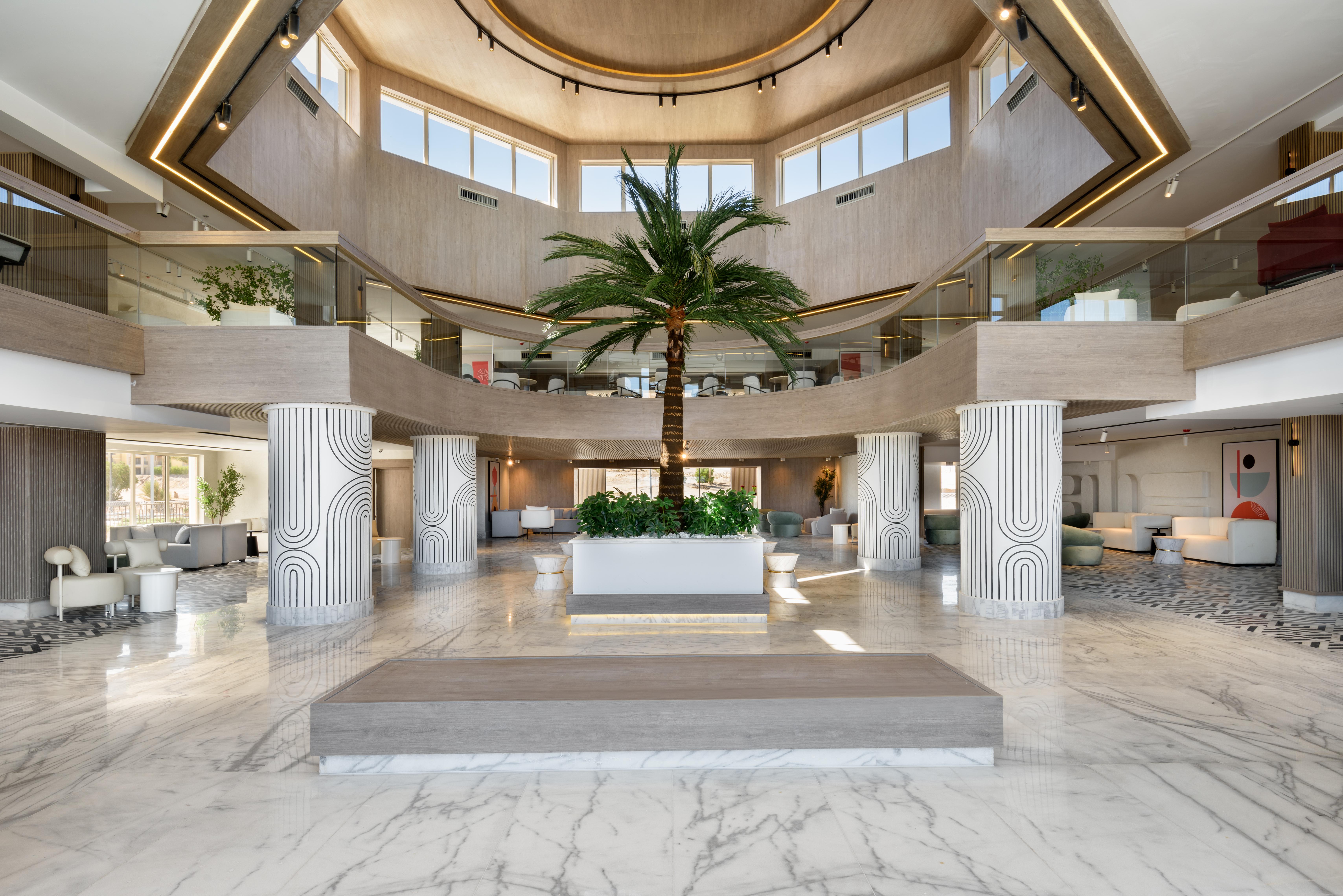 Hotel FLOW Spectrum slide 2