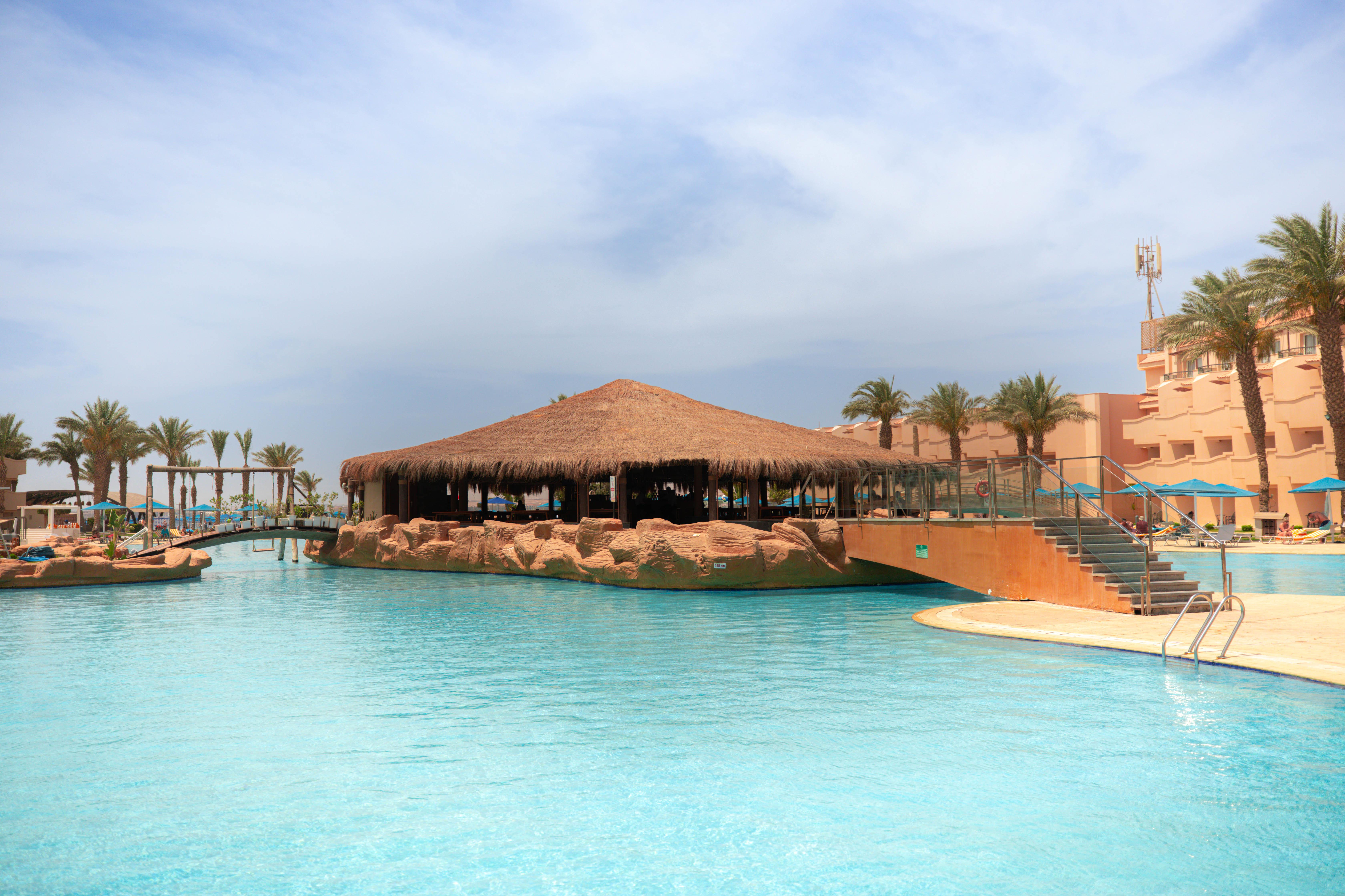 Hotel V Grand Resort Sahl Hasheesh slide 2