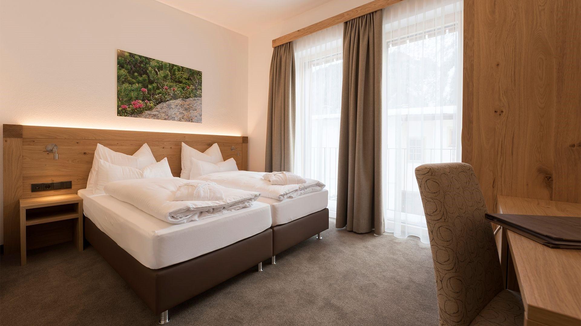 Anthonys Peaks & Pillows - Hotel slide 3