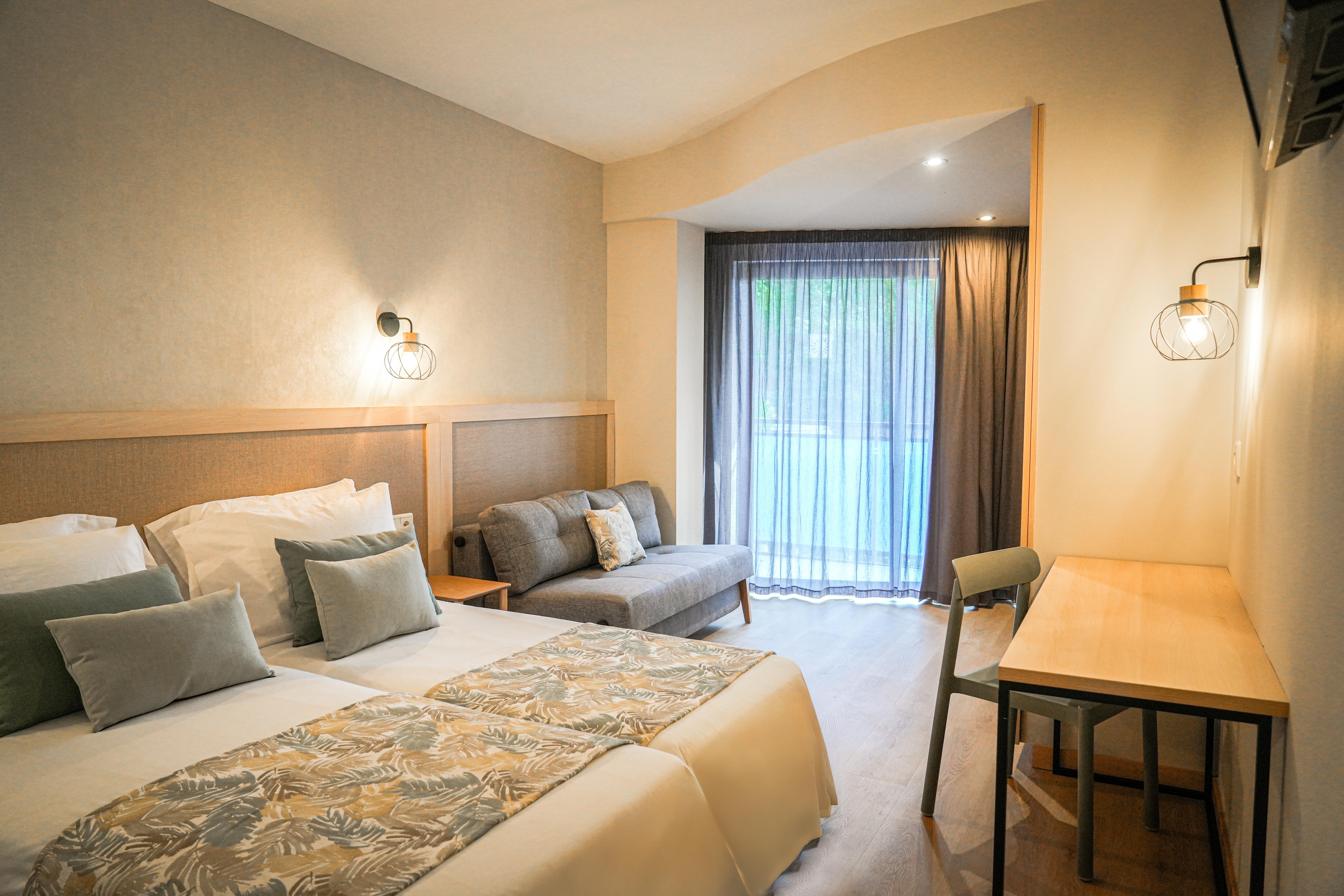 Hotel htop Jadhe slide 5