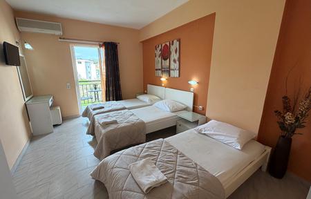 Studio’s Athina – Argassi billede 2