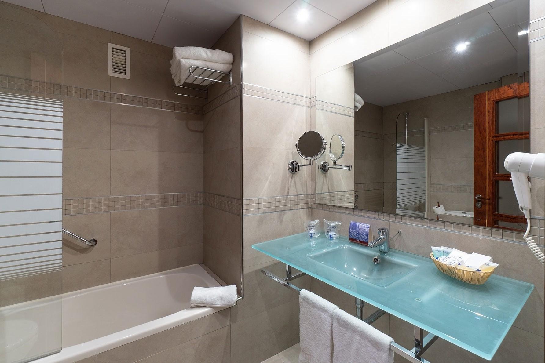 MS Maestranza Malaga Centro slide 4