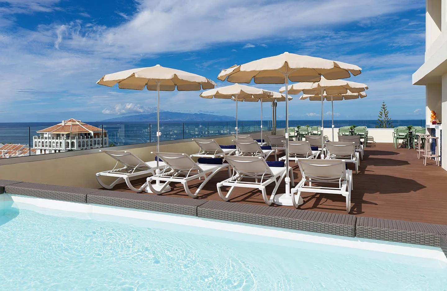 Hotel H10 Las Palmeras slide 5