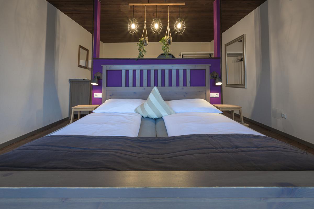 ROJ Rooms & Suites slide 3