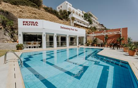 Hôtel Petra slide 1