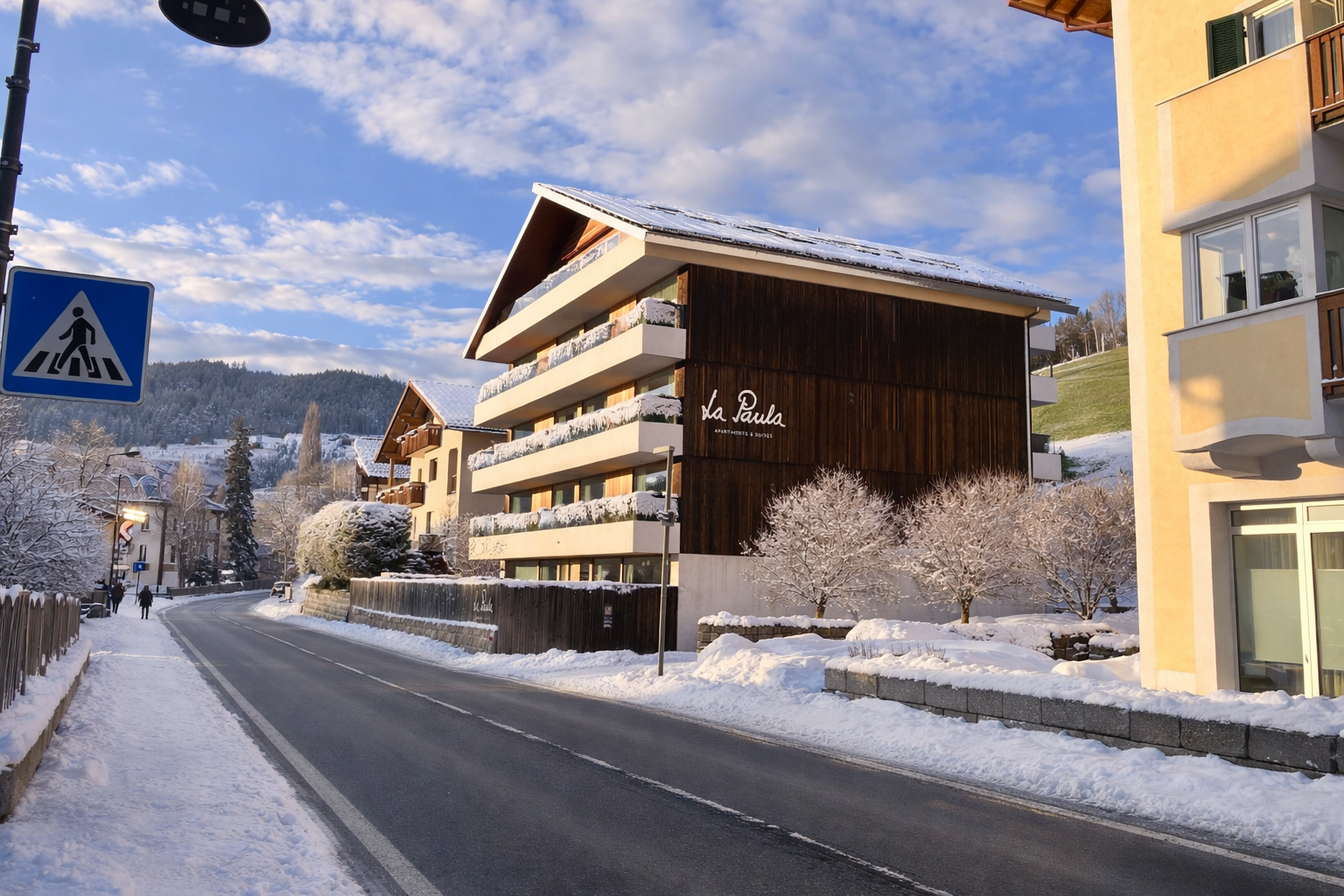 La Paula Apartments & Suites