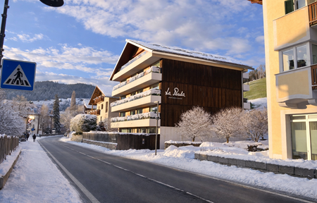 La Paula Apartments & Suites