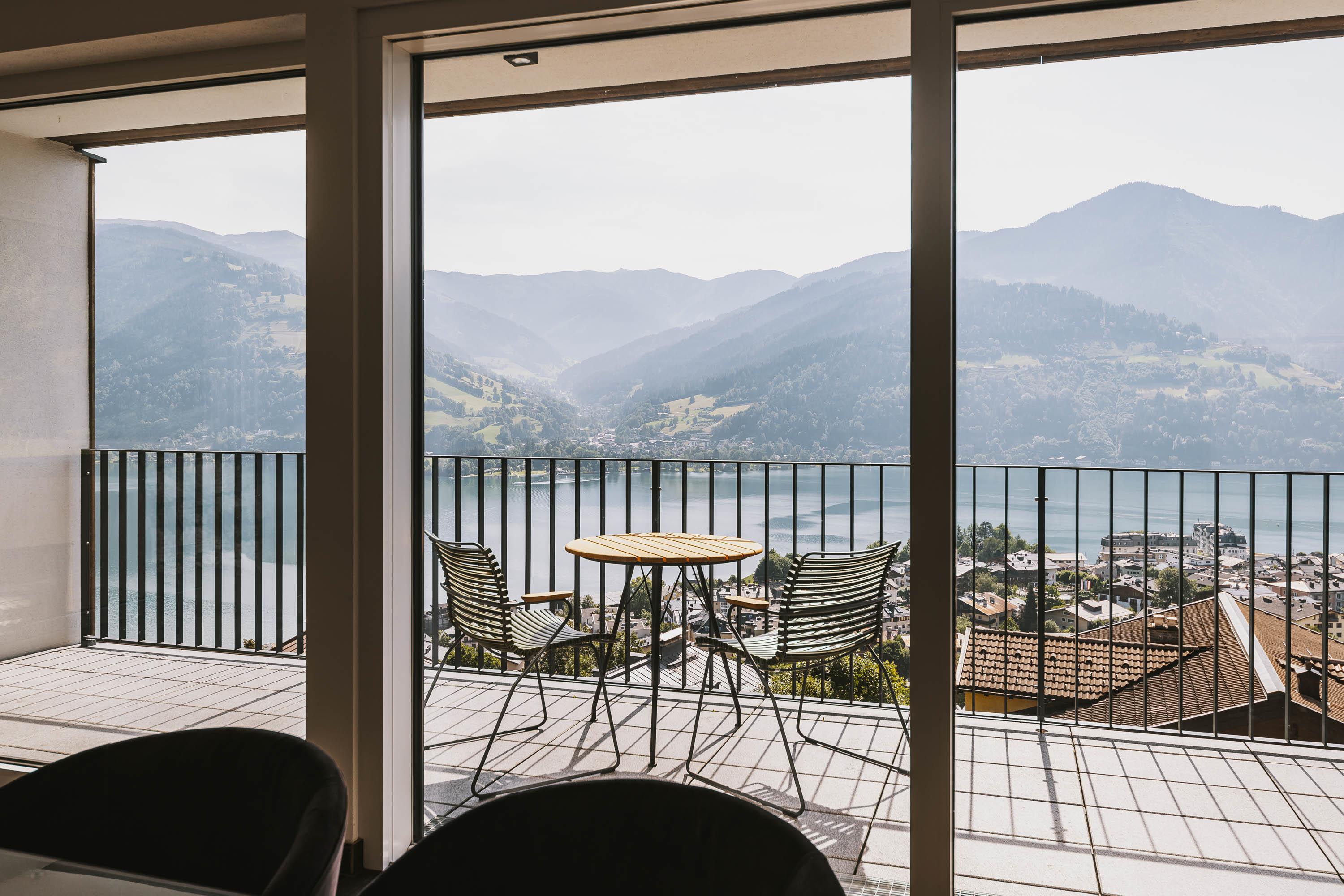 Nikolaus by Avenida slide 3