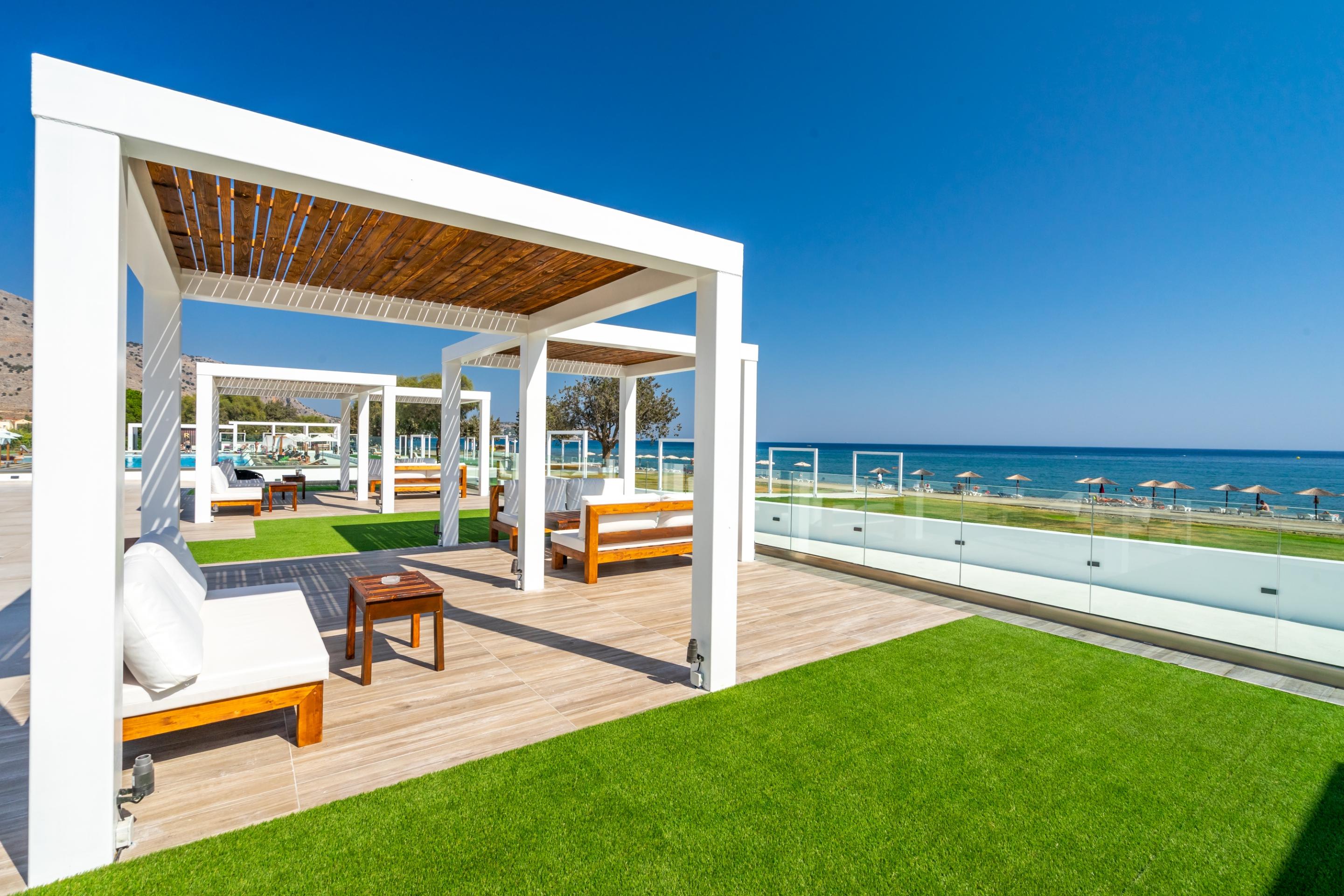 Hotel Kamari Plus slide 4