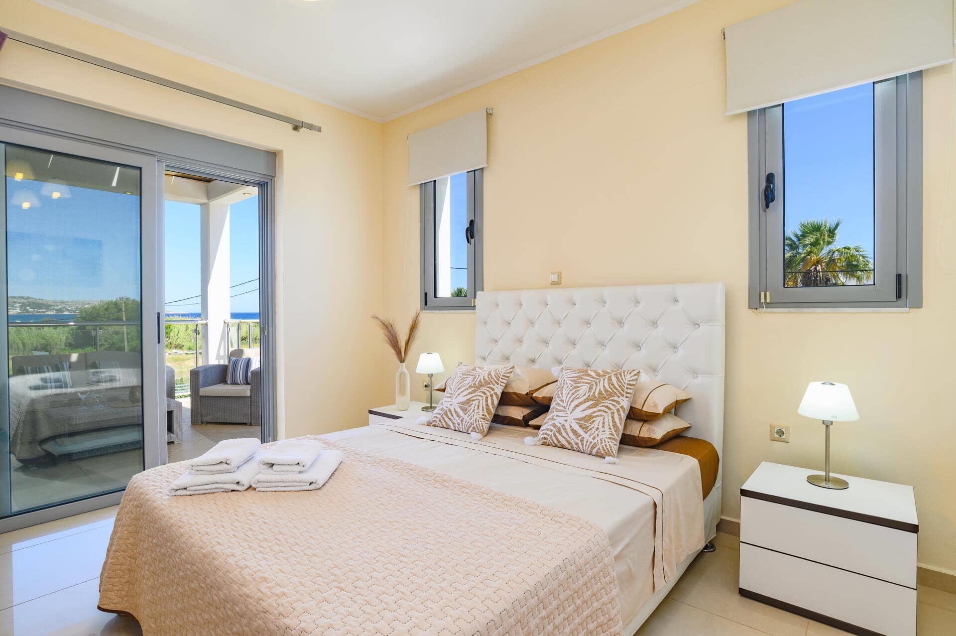 Hotel Kamari Plus slide 5