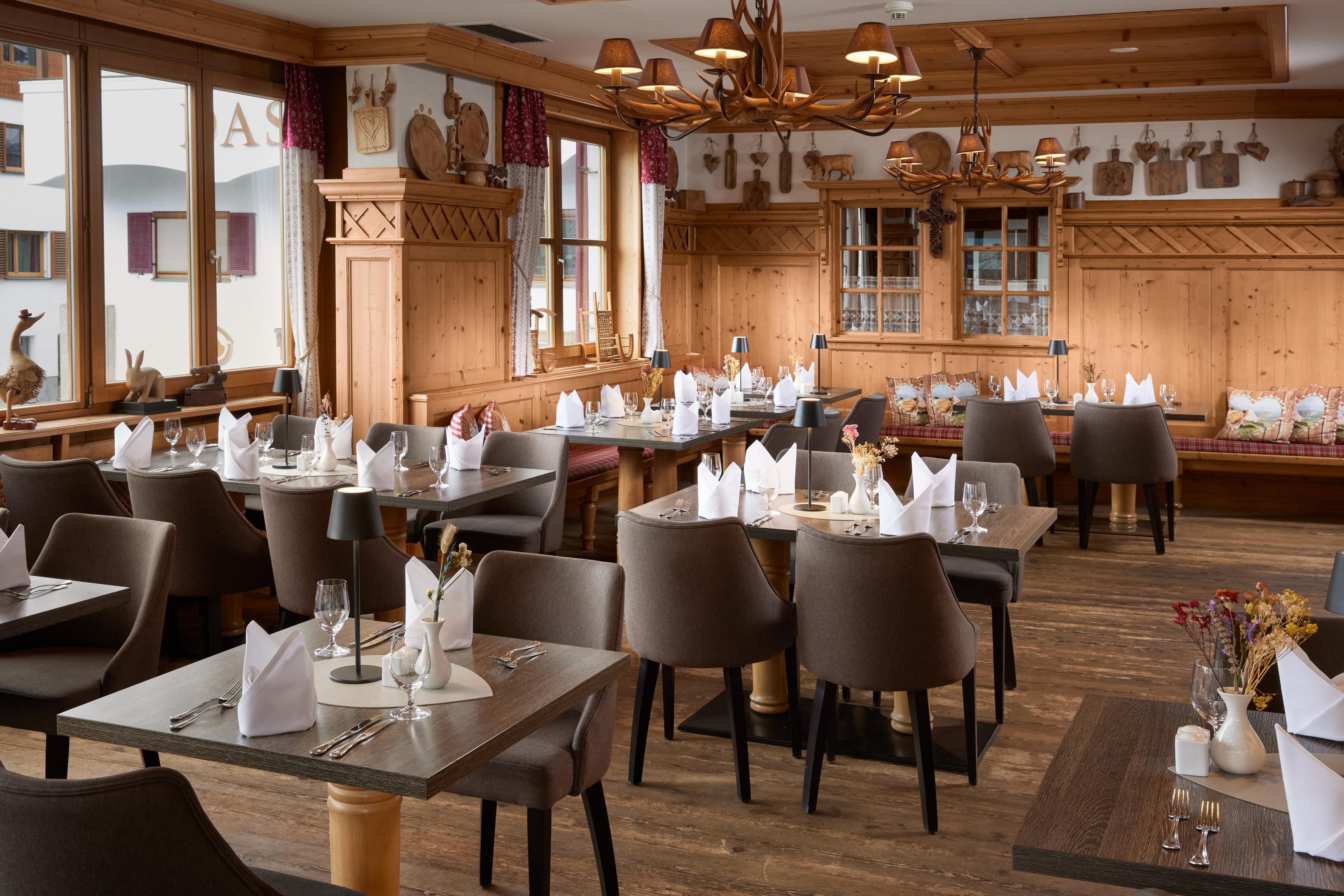 Hotel das Alpenhaus Kaprun slide 3