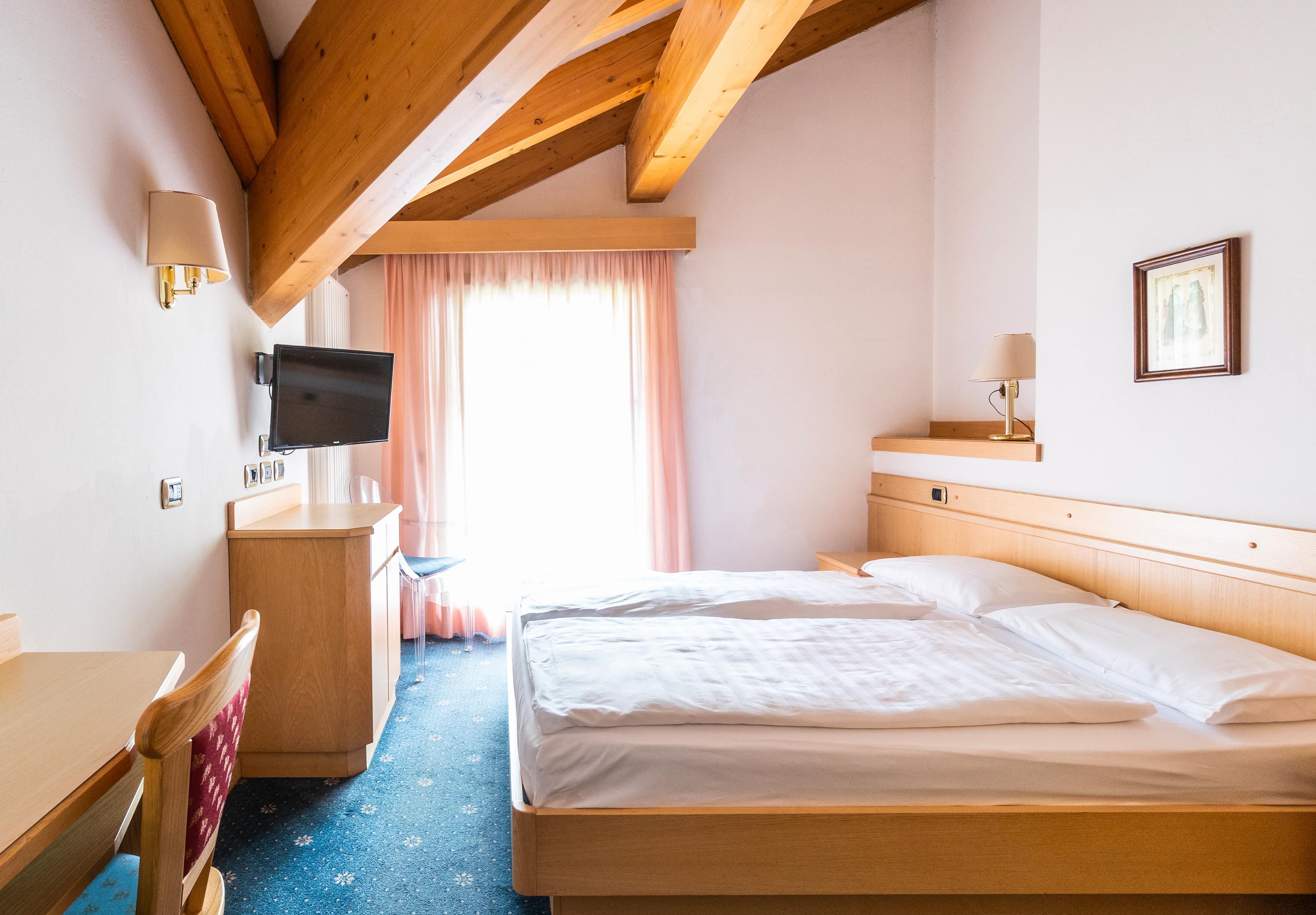 Hotel Garni Aritz slide 2